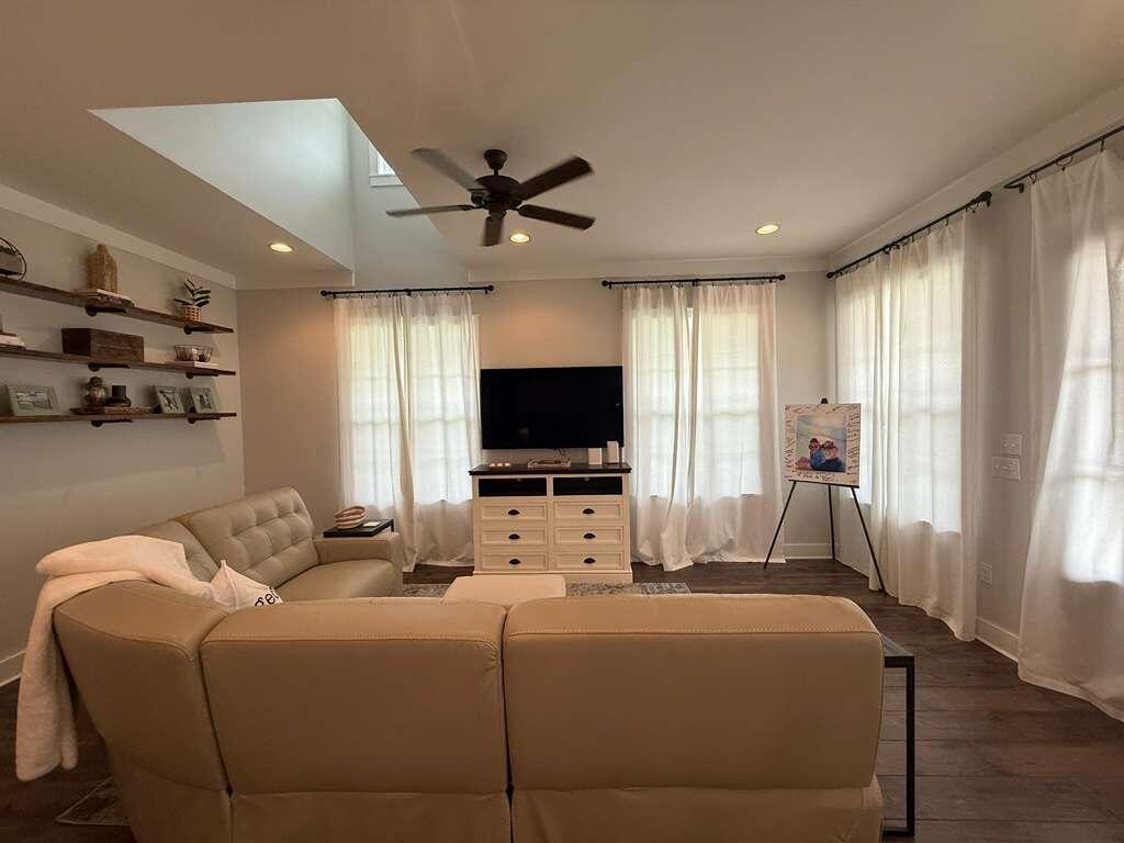 DEER MOSS CREEK - Residential Lease