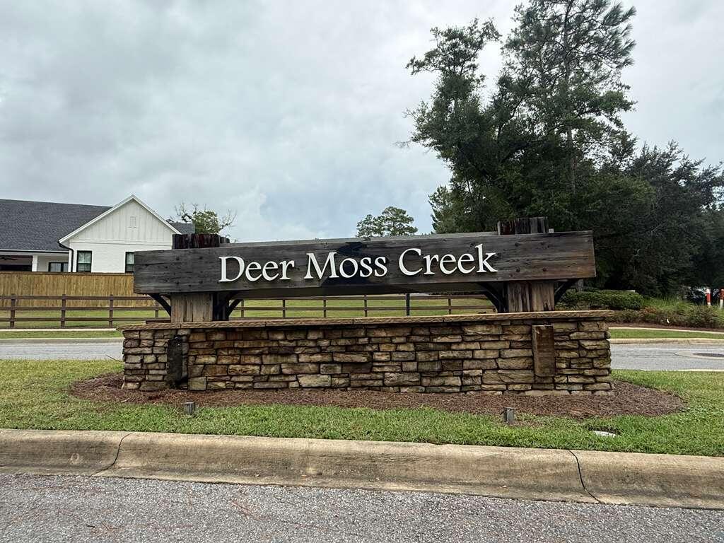 DEER MOSS CREEK - Residential Lease