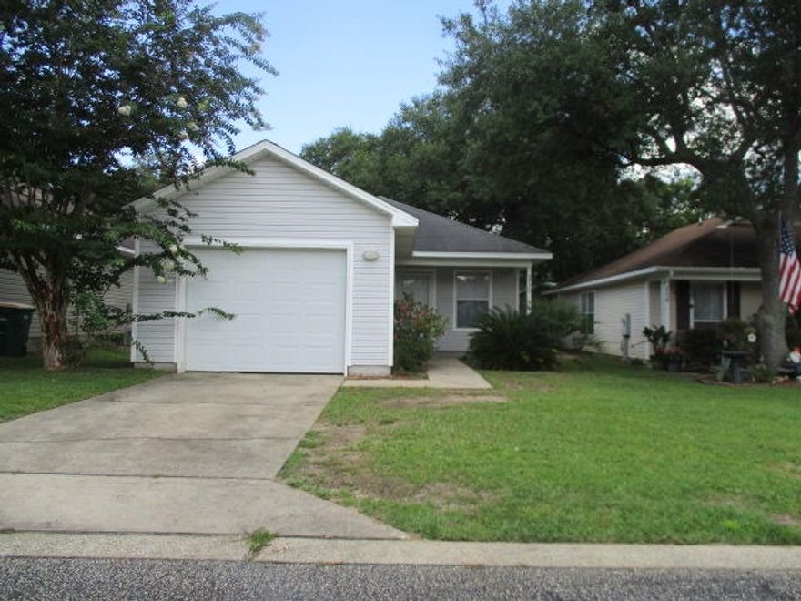 Great Location- conveniently located off 399, close to area schools as well as the beaches. There is a community pool that you have access to as well as Tennis [pool passes are issued once the tenant signs and acknowledges pool rules that are issued thru the association]. Association cuts the front yard, and back yard is responsibility of the tenant.