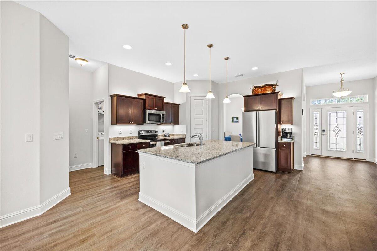 HOLLEY BY THE SEA - Residential