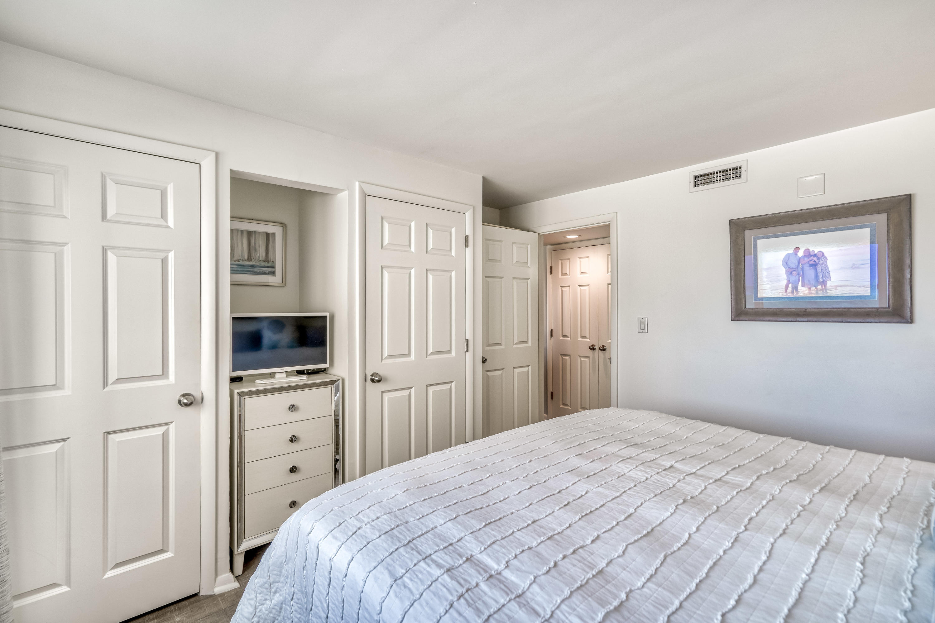 PINNACLE PORT - Residential