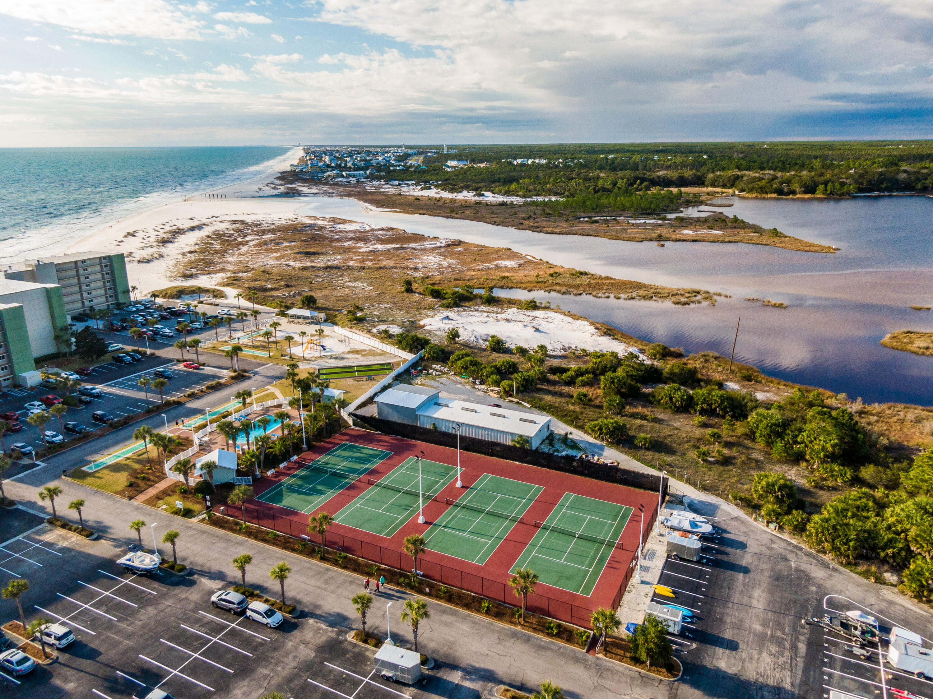 PINNACLE PORT - Residential