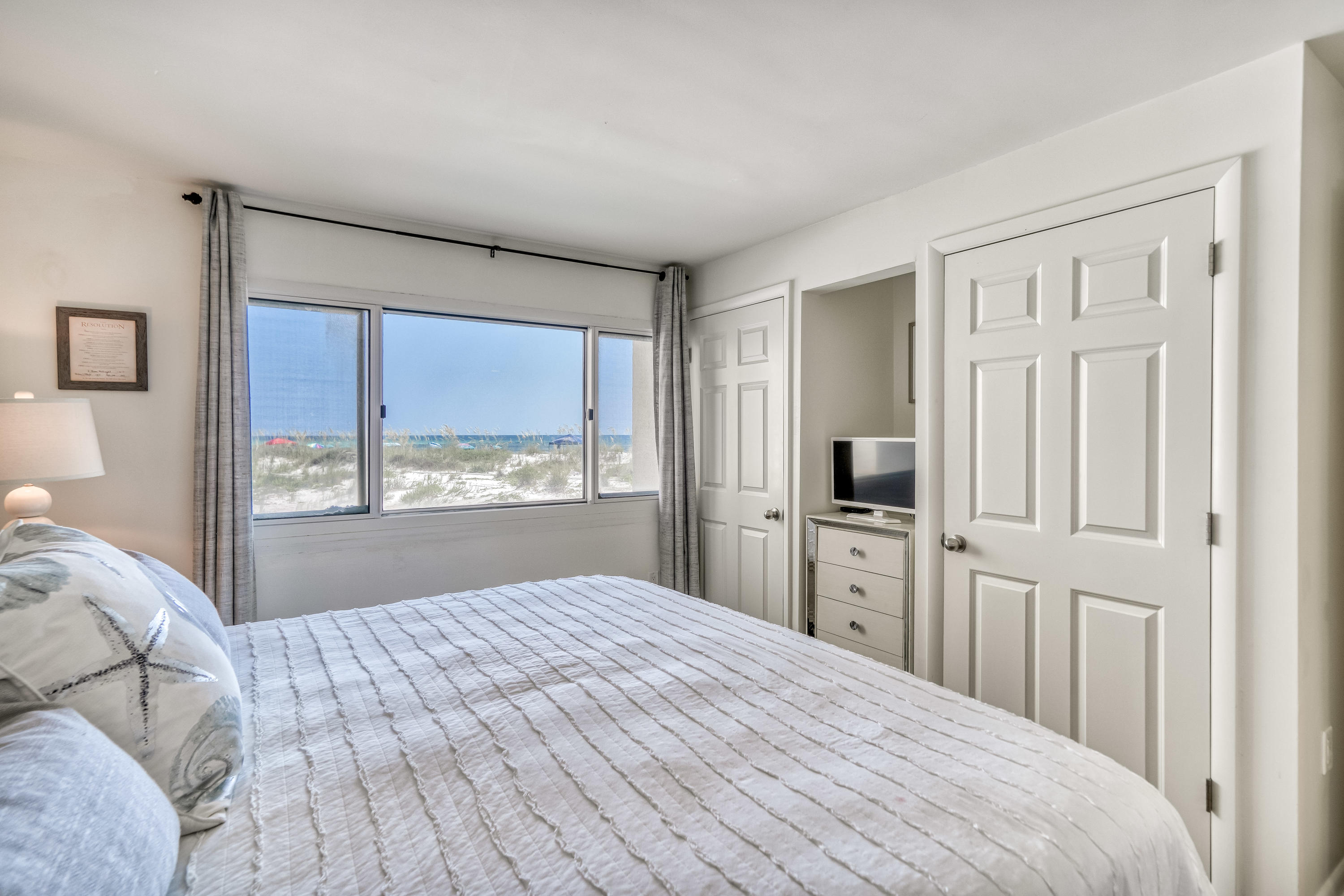 PINNACLE PORT - Residential