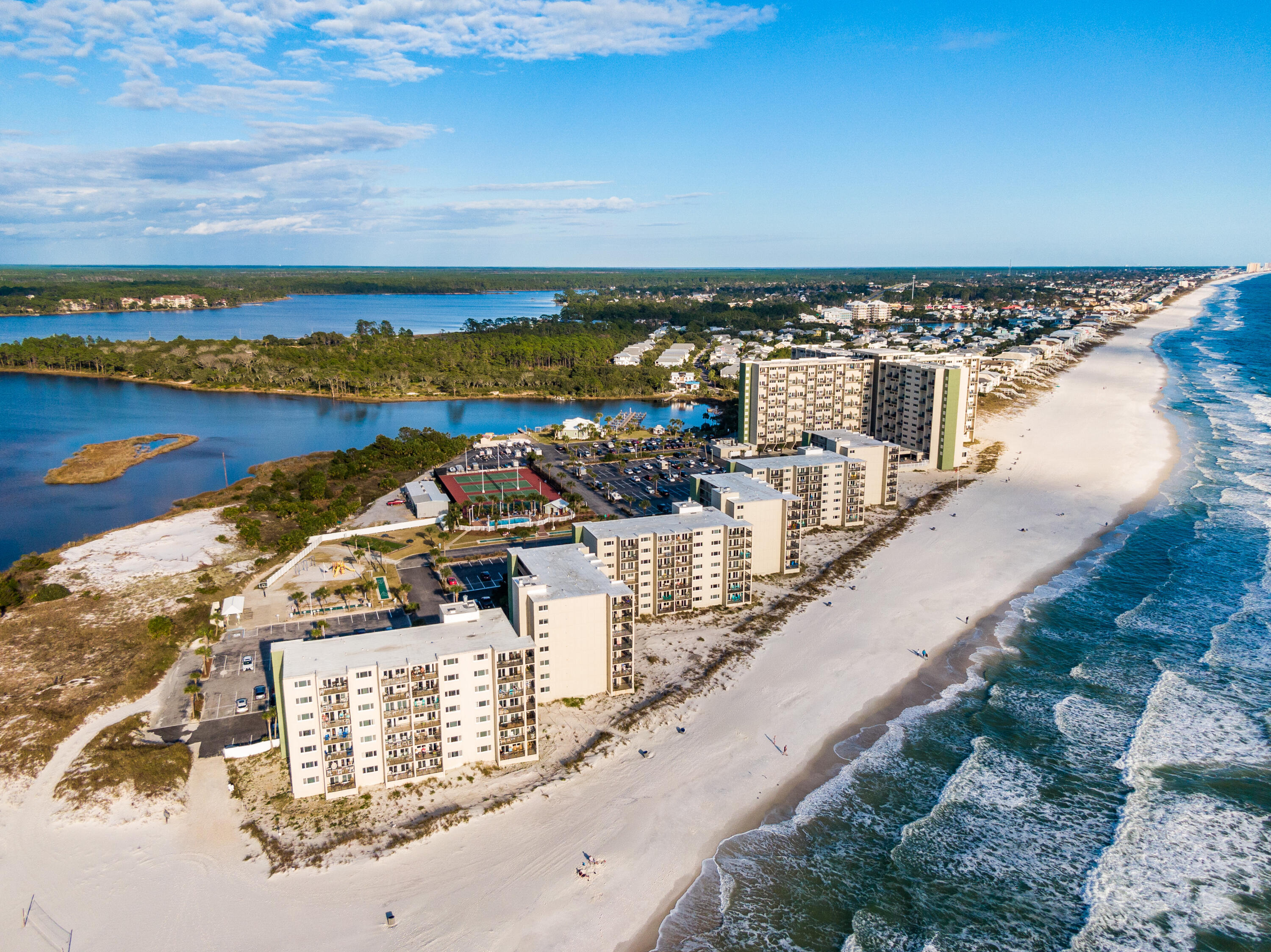 PINNACLE PORT - Residential