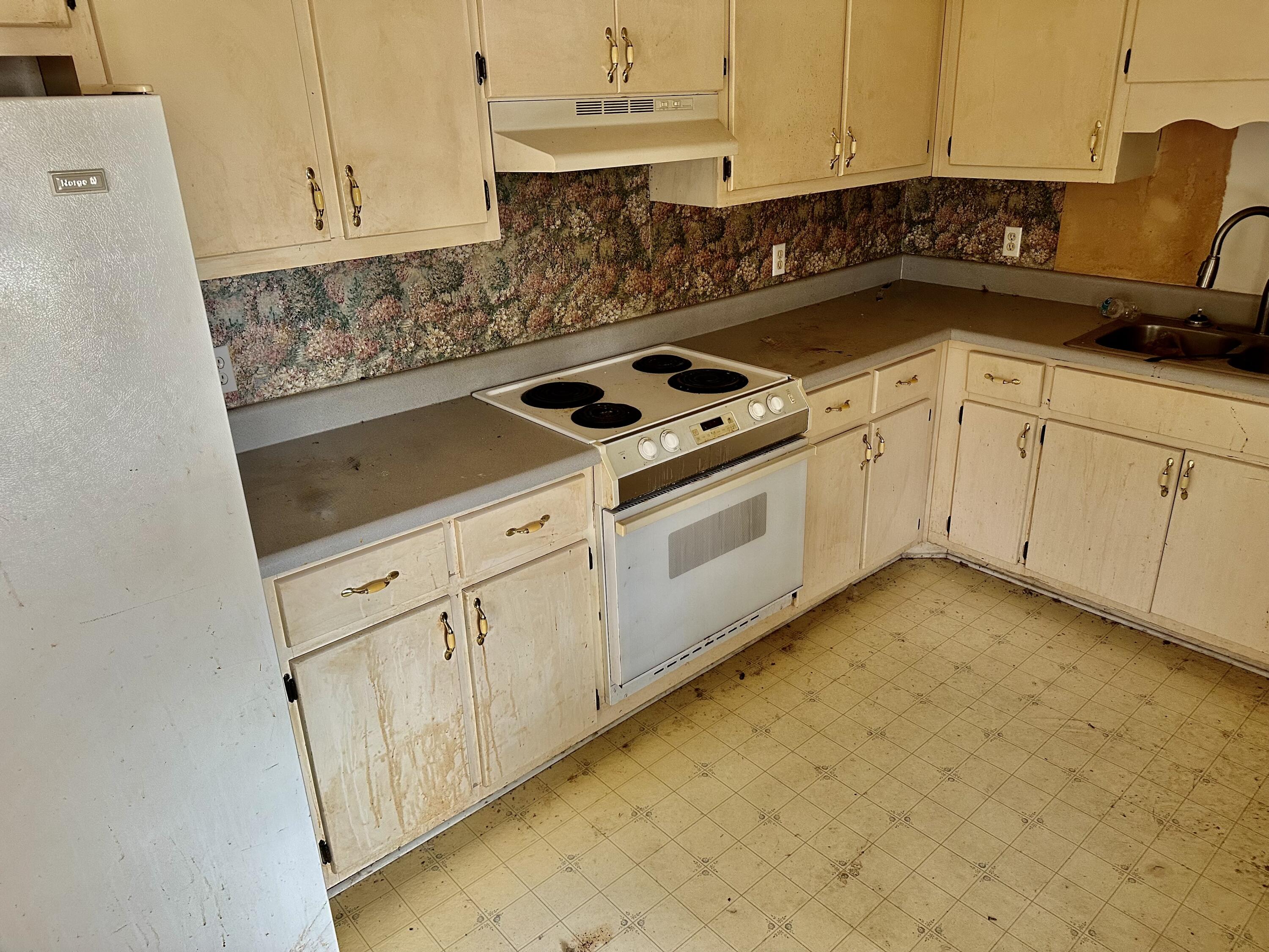 COUNTRYVIEW ESTATES 3RD ADDN - Residential