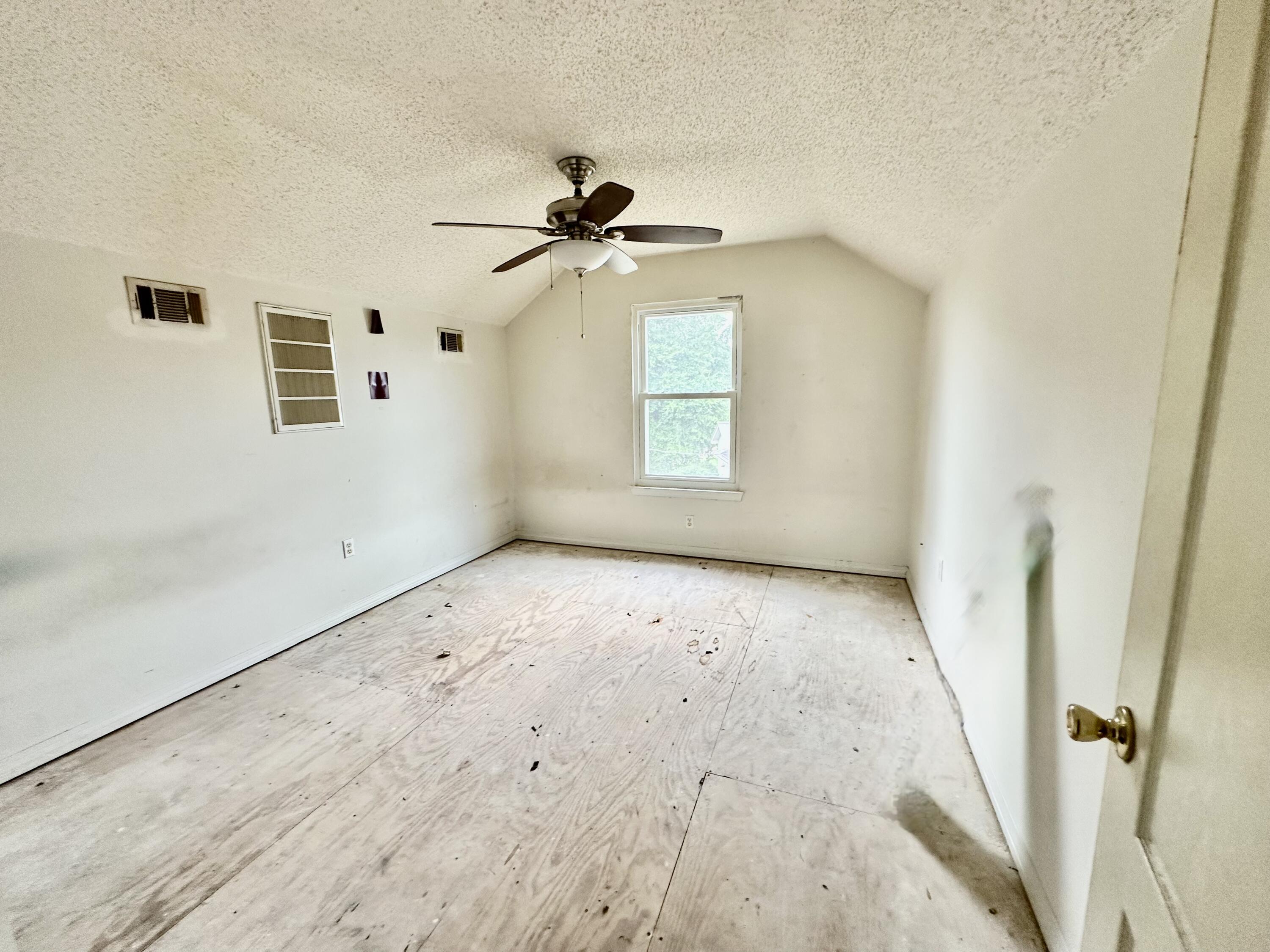 COUNTRYVIEW ESTATES 3RD ADDN - Residential