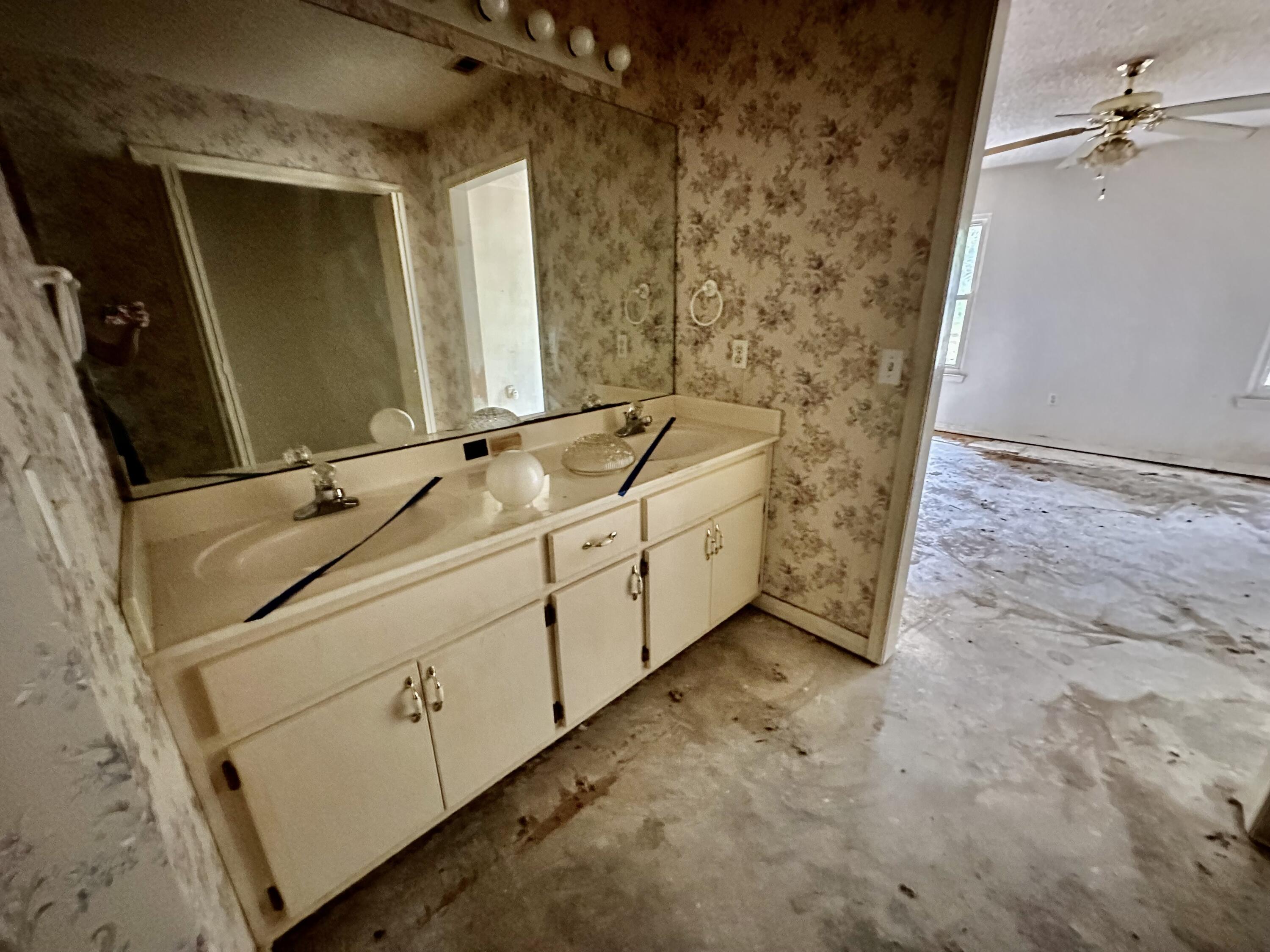 COUNTRYVIEW ESTATES 3RD ADDN - Residential