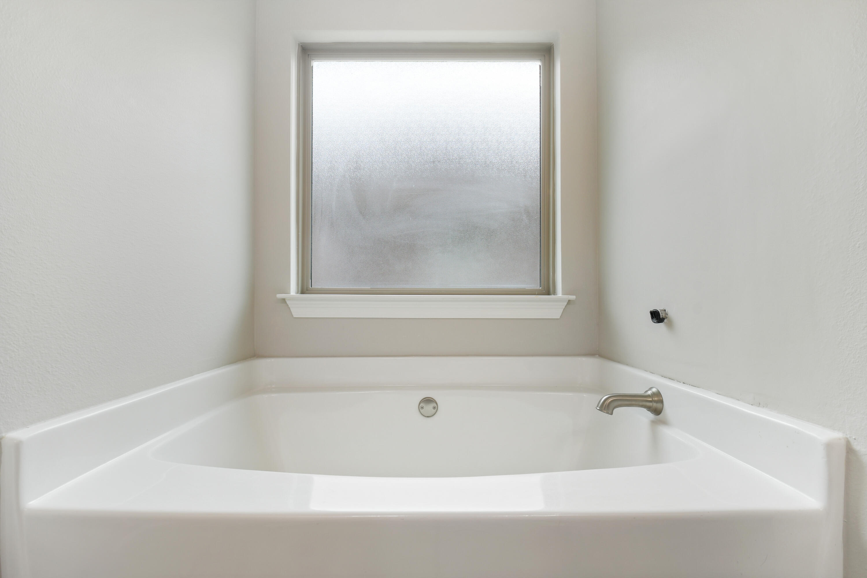 WHISPERING LAKE - Residential Lease