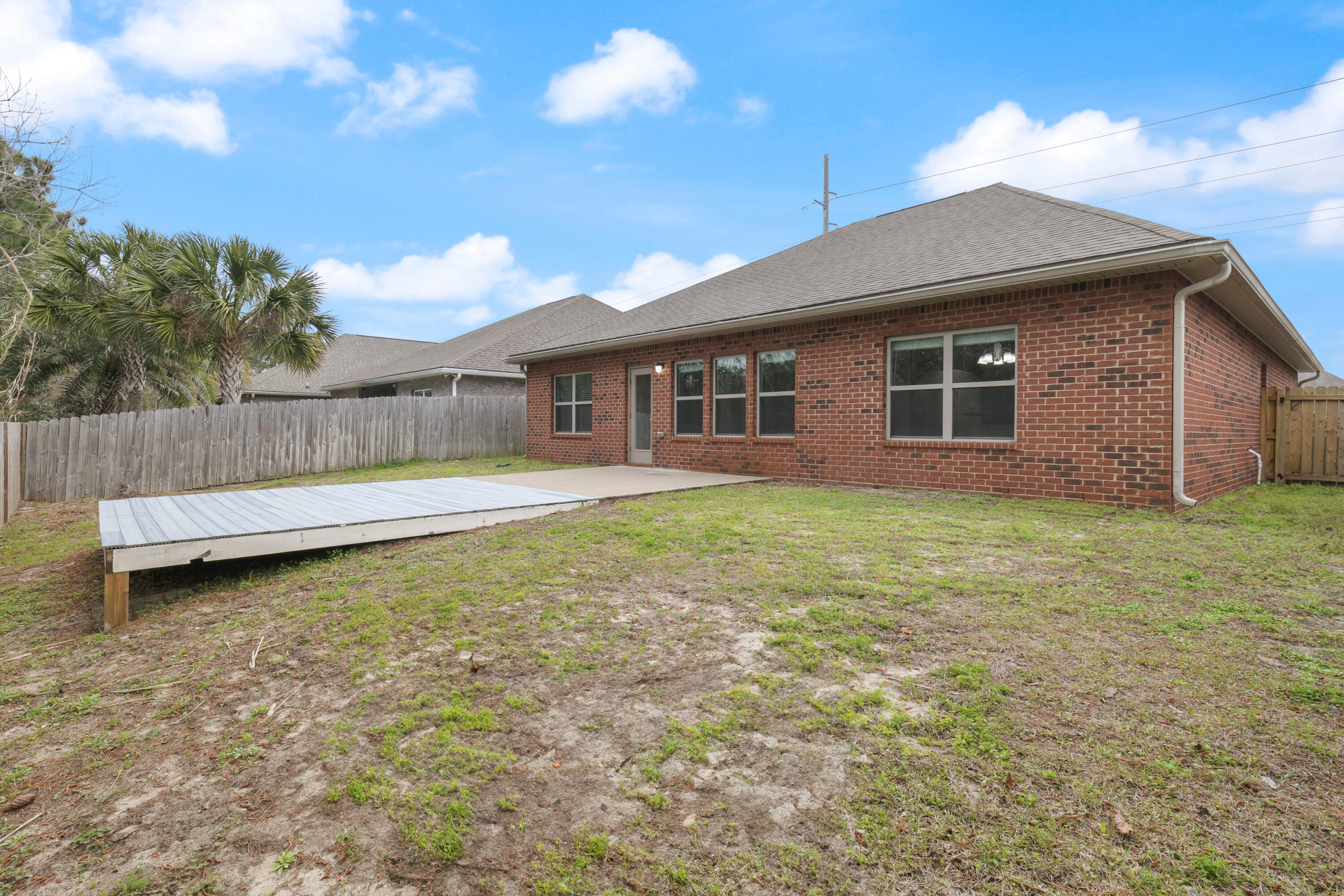 WHISPERING LAKE - Residential Lease