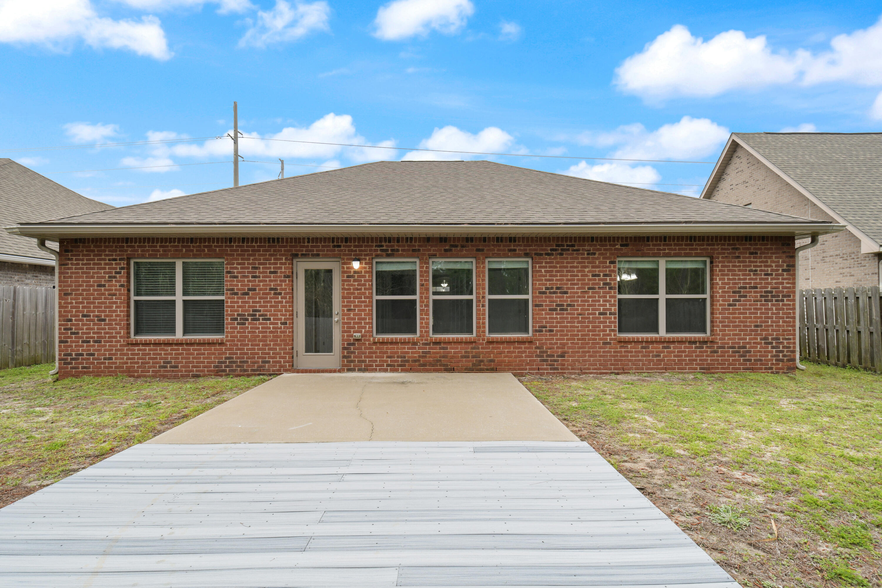 WHISPERING LAKE - Residential Lease