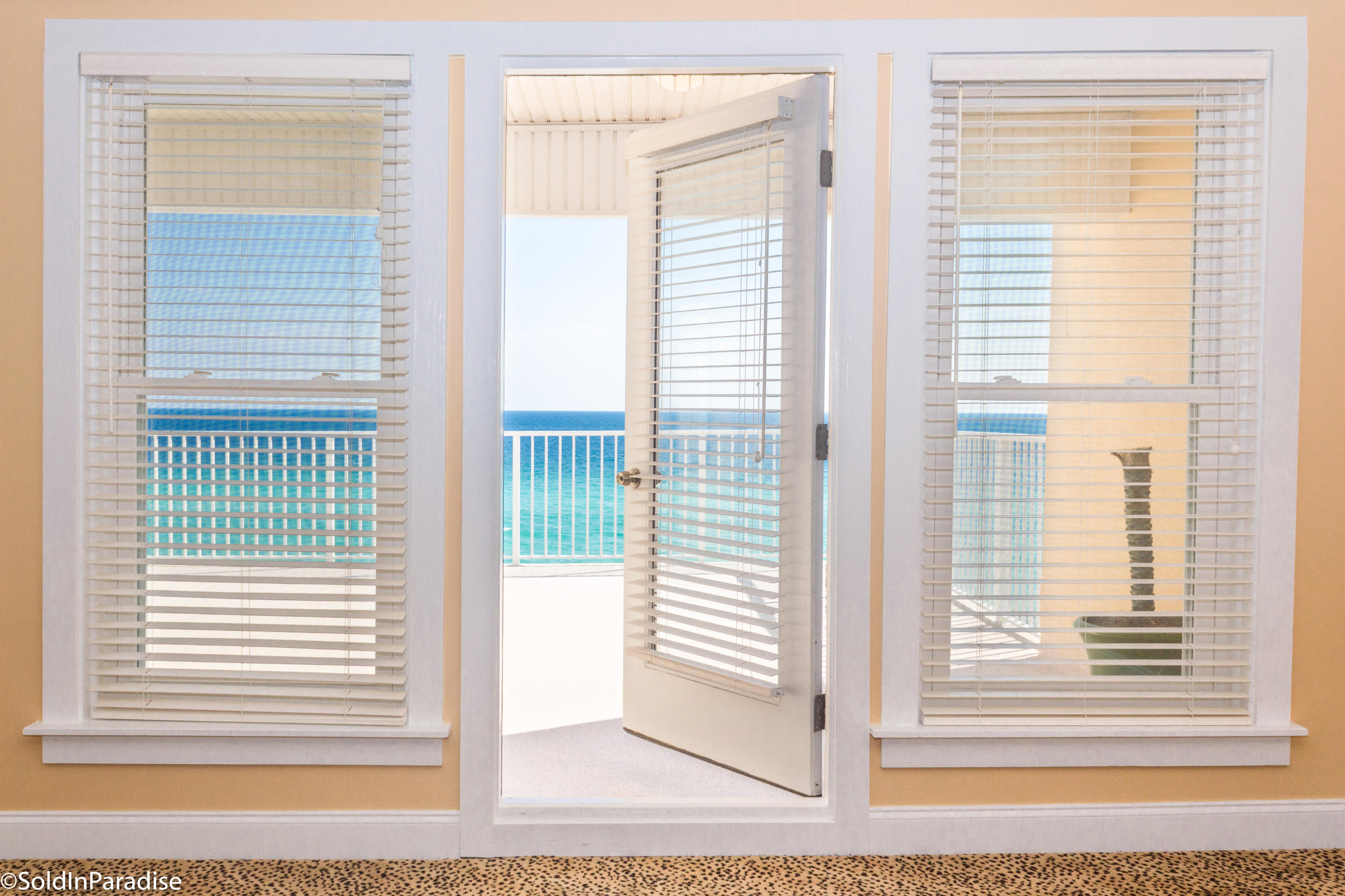 SANDSPUR CONDO - Residential