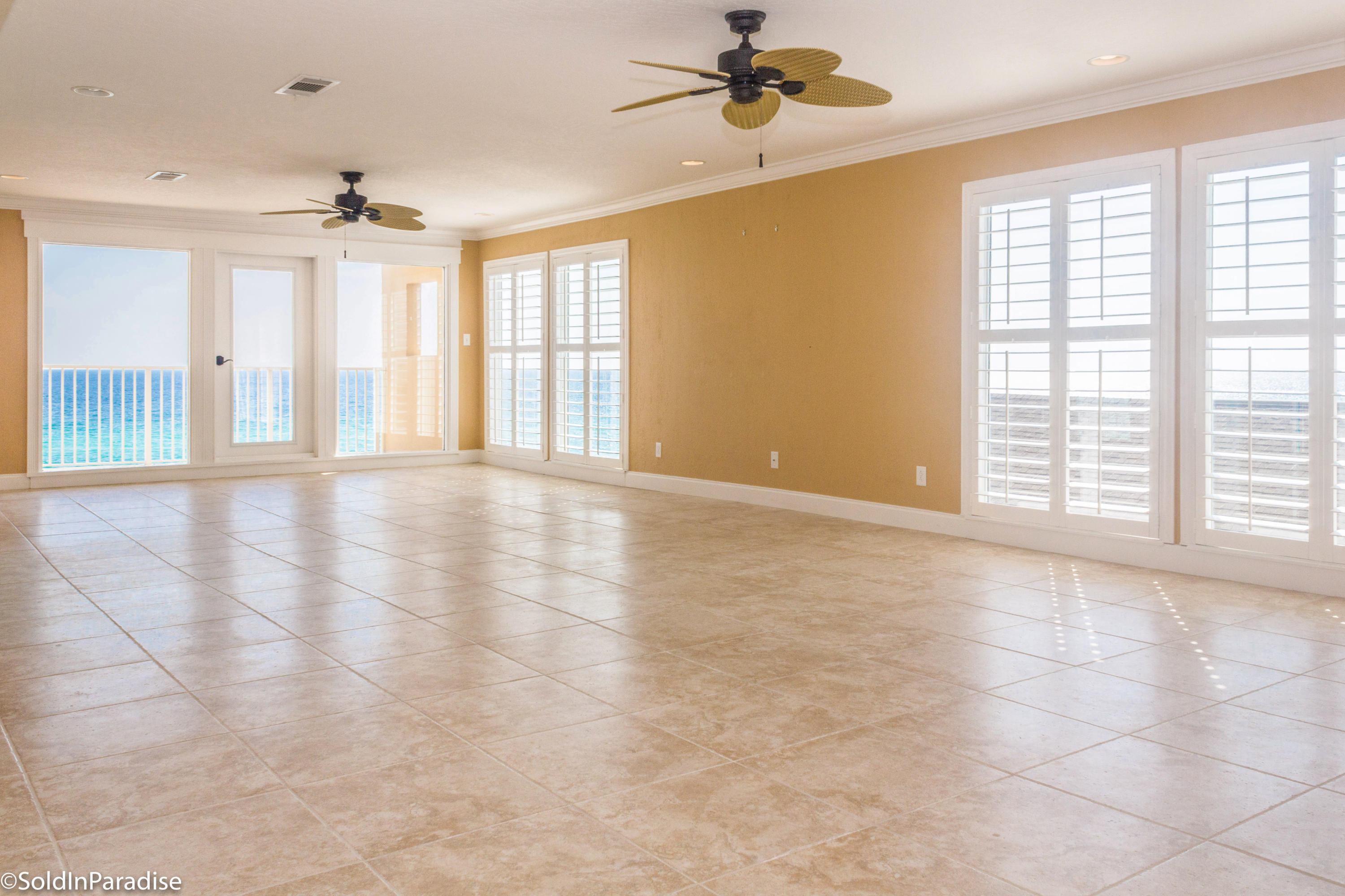 SANDSPUR CONDO - Residential