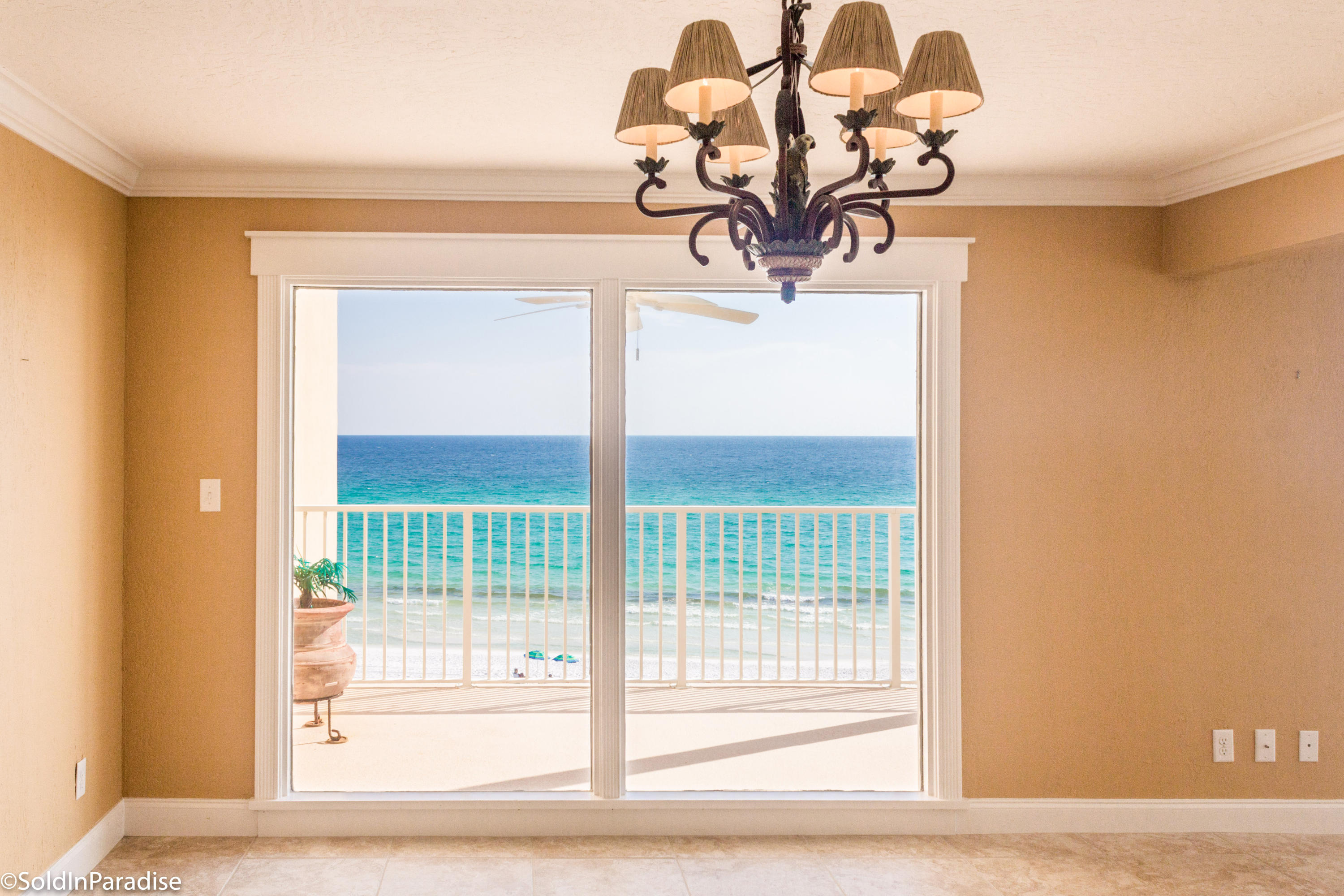 SANDSPUR CONDO - Residential