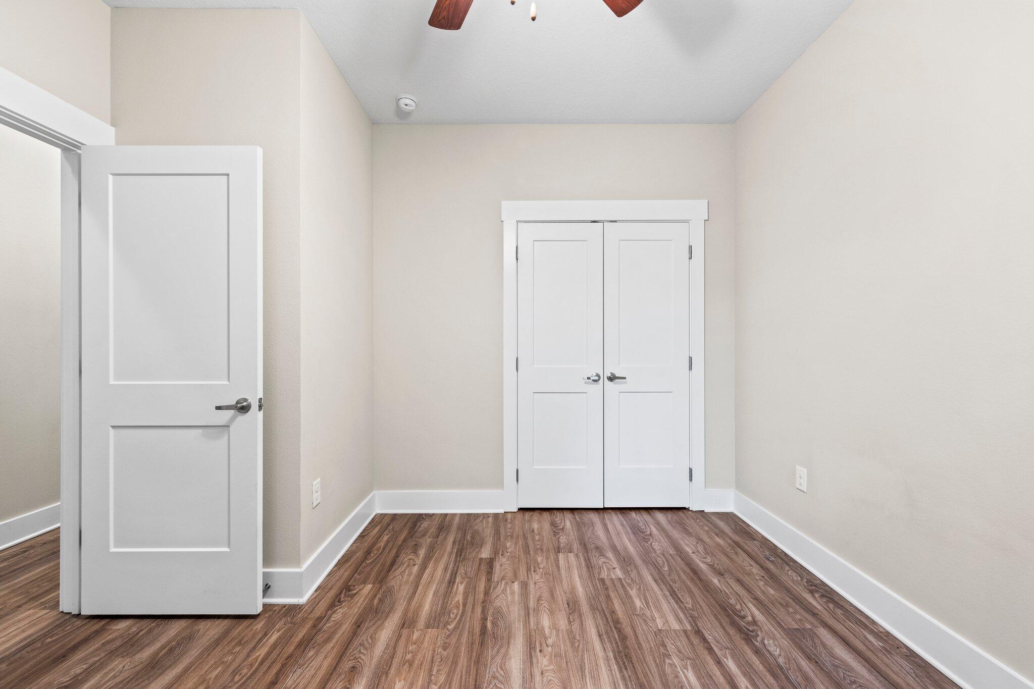 VERANDAS OF FREEPORT, THE - Residential Lease