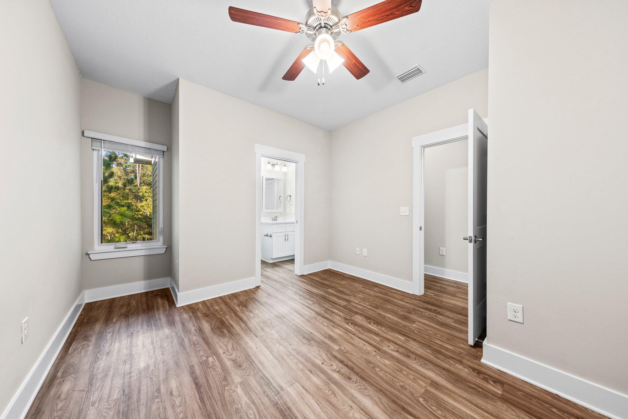 VERANDAS OF FREEPORT, THE - Residential Lease