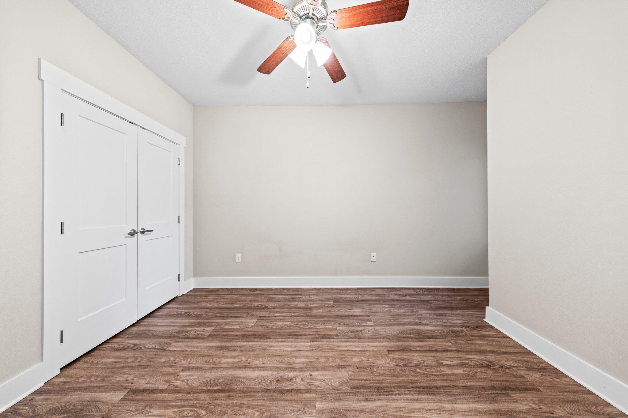 VERANDAS OF FREEPORT, THE - Residential Lease