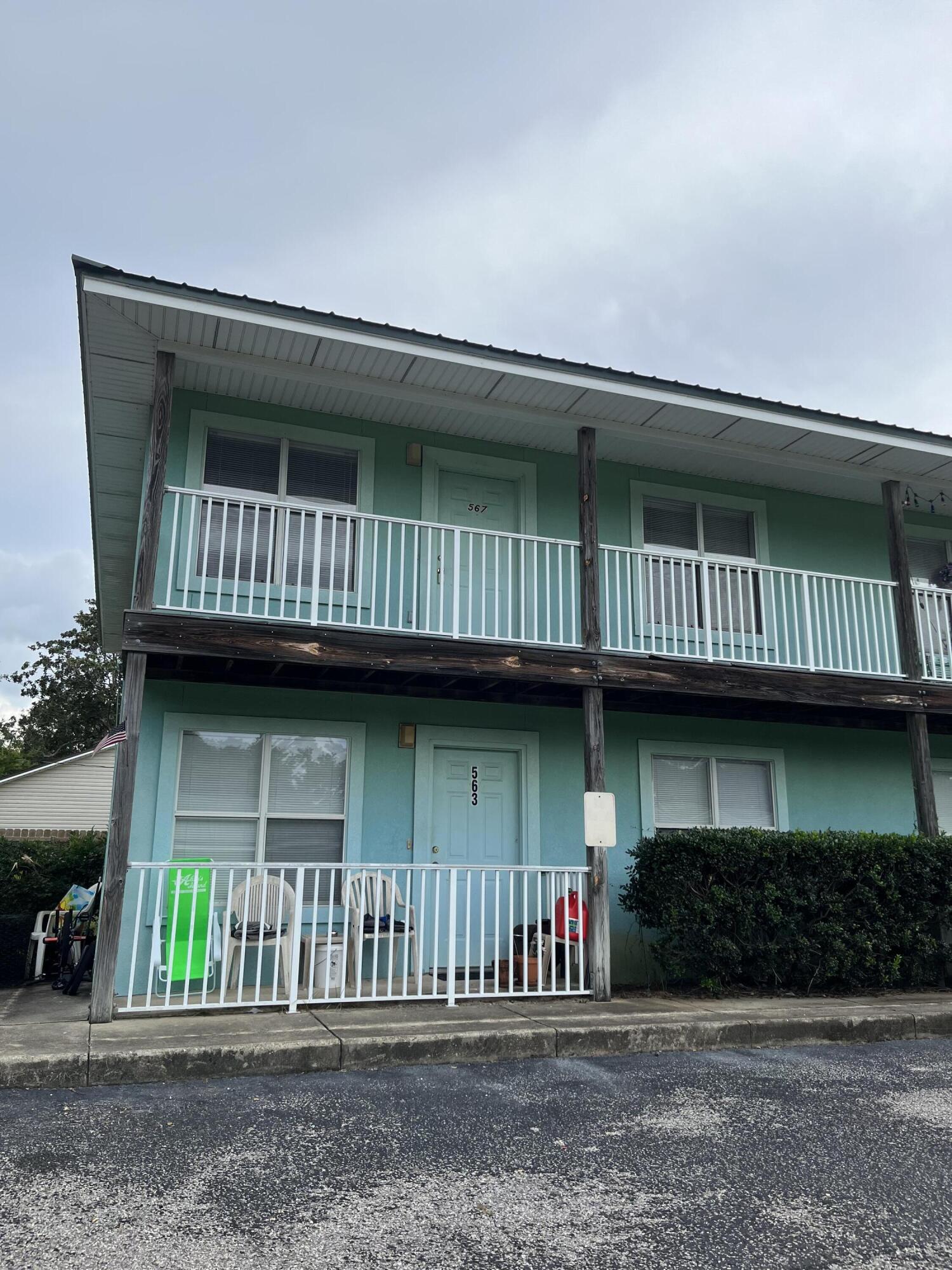 Cute 2 bedroom 2 bath west of Hurlburt. Rent prince includes trash fee.