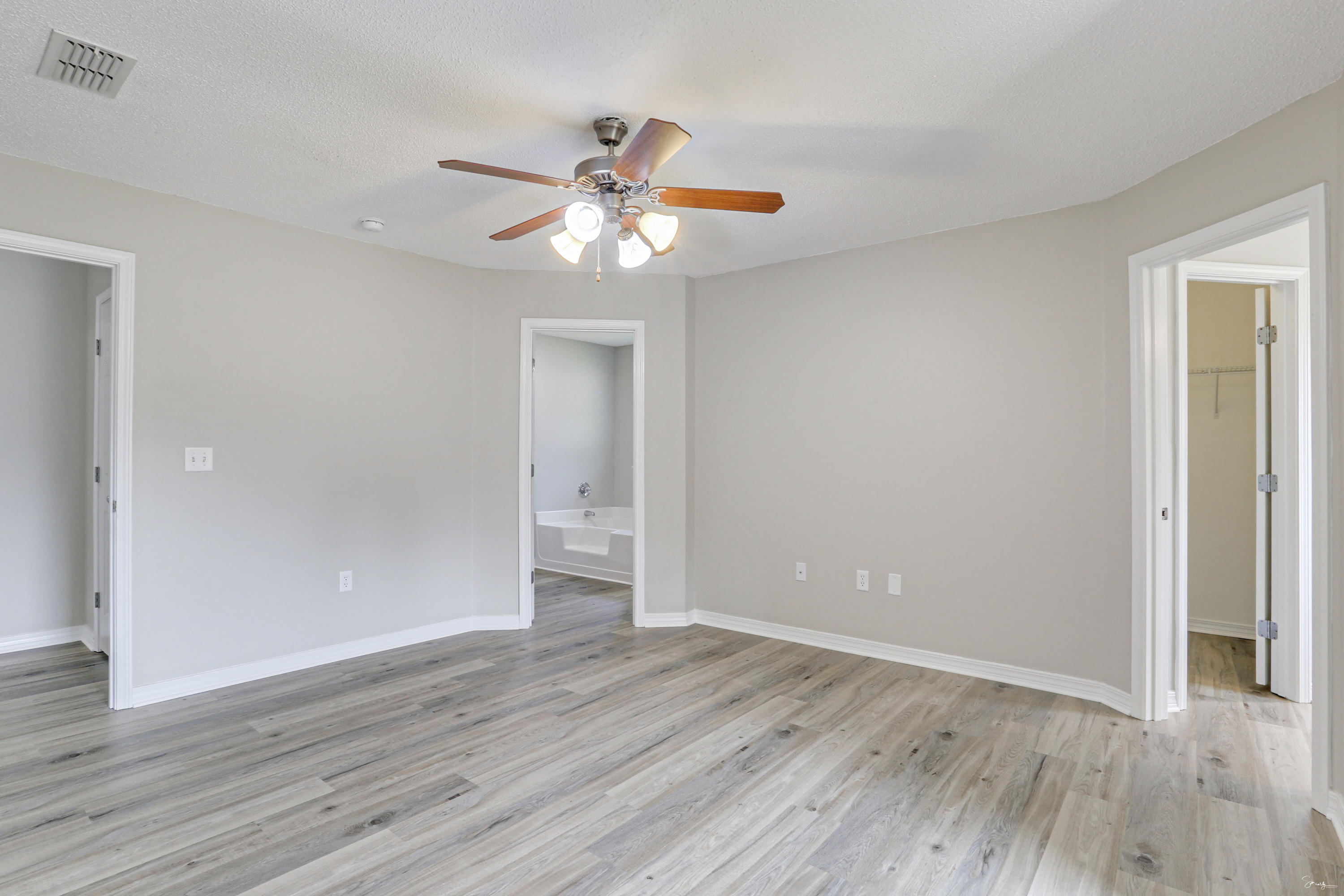 IRON GATE - Residential