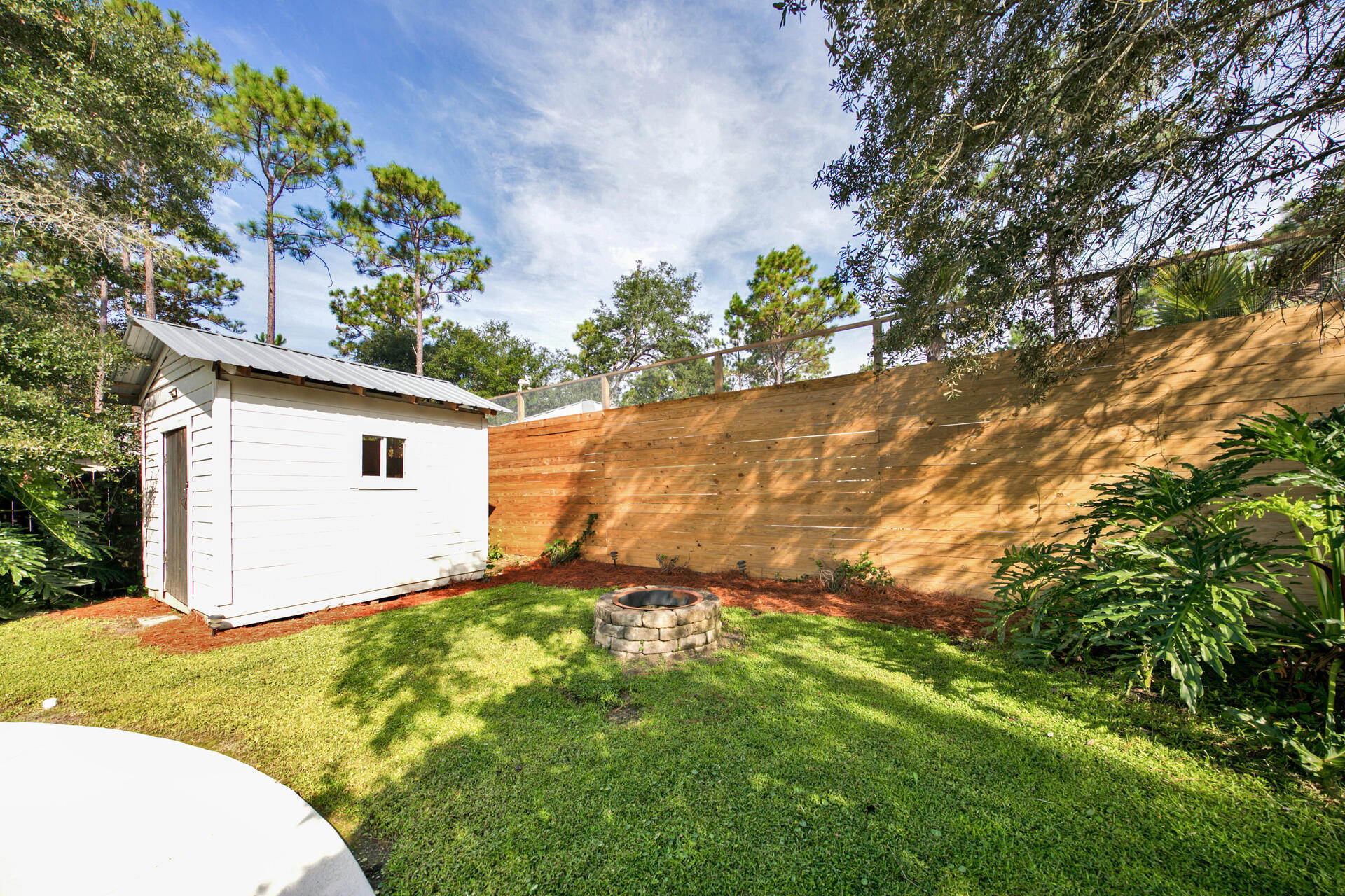 MAGNOLIA BEACH - Residential