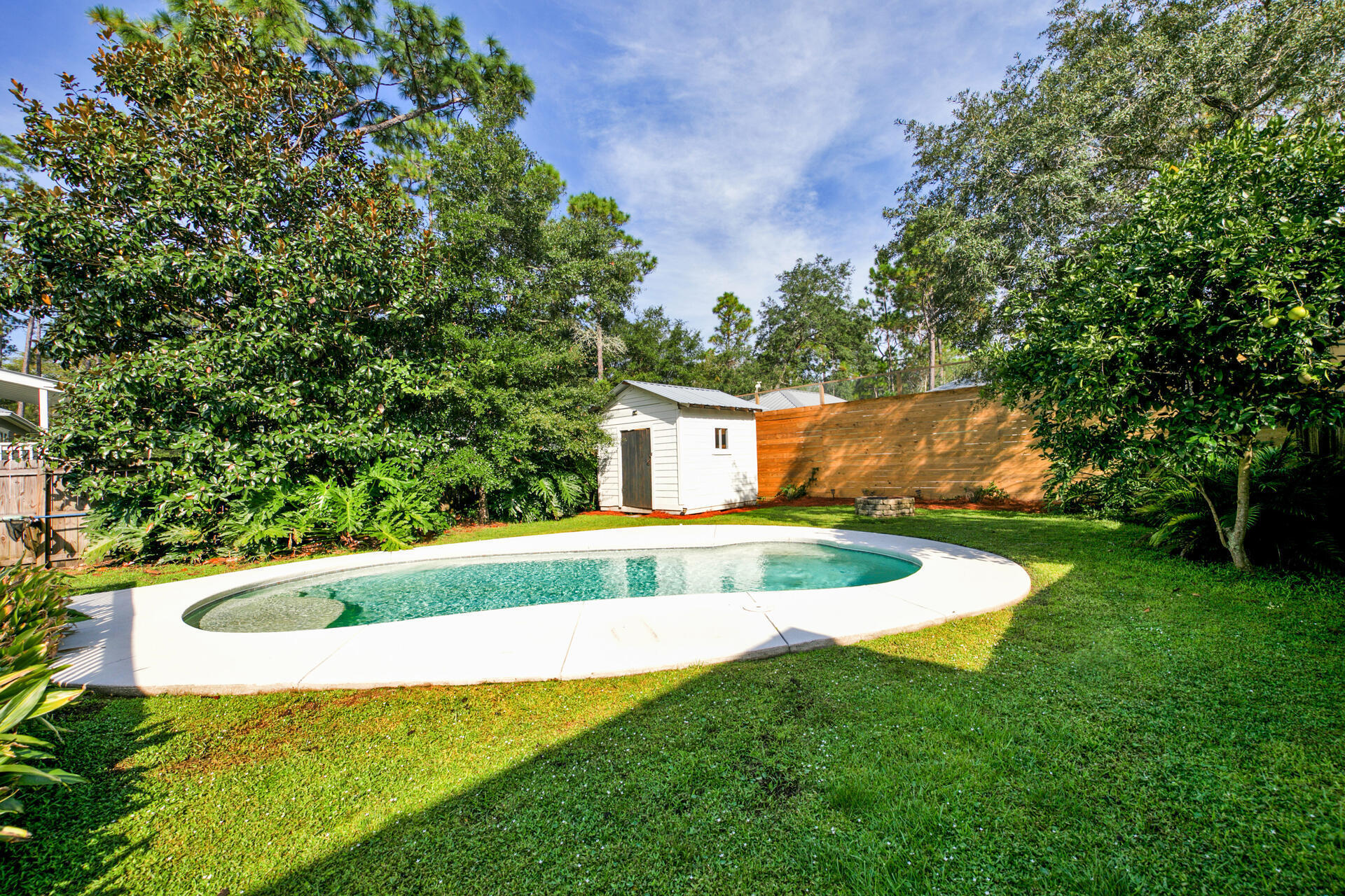 MAGNOLIA BEACH - Residential