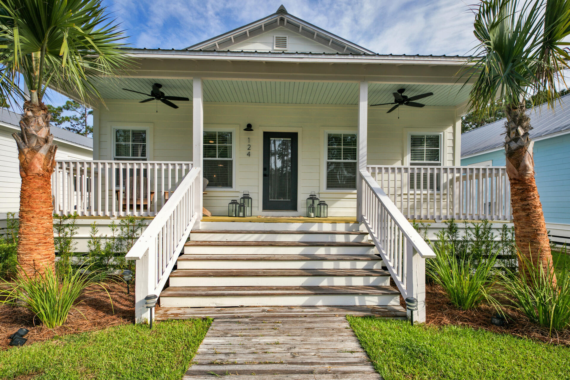 MAGNOLIA BEACH - Residential