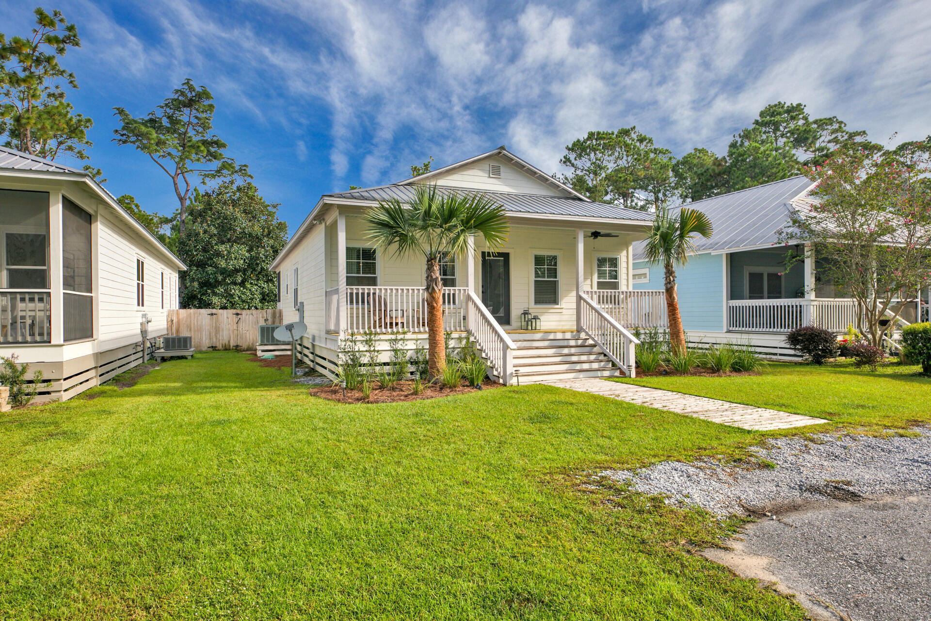 MAGNOLIA BEACH - Residential