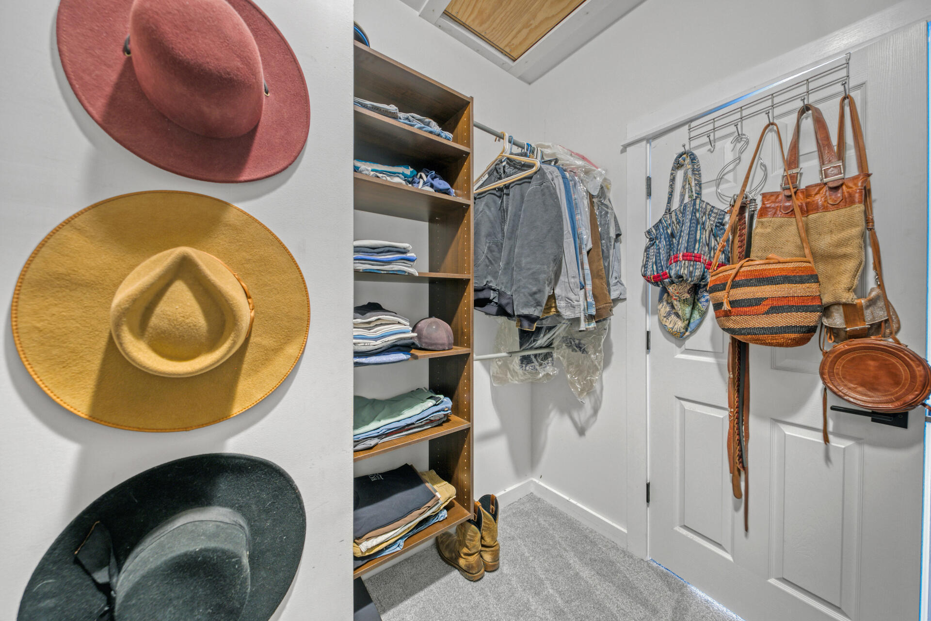 MAGNOLIA BEACH - Residential