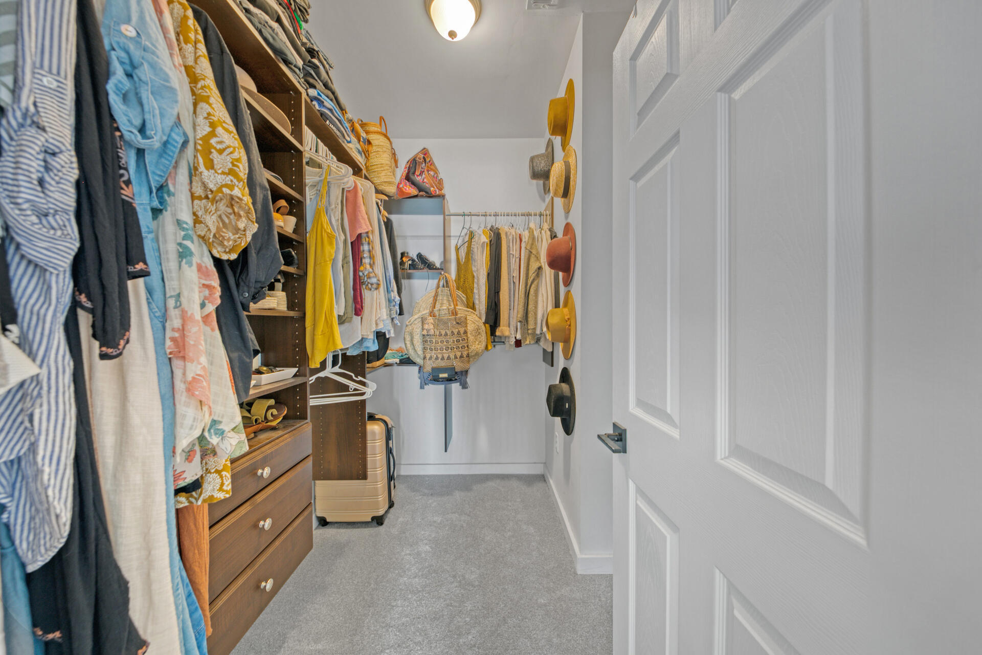 MAGNOLIA BEACH - Residential