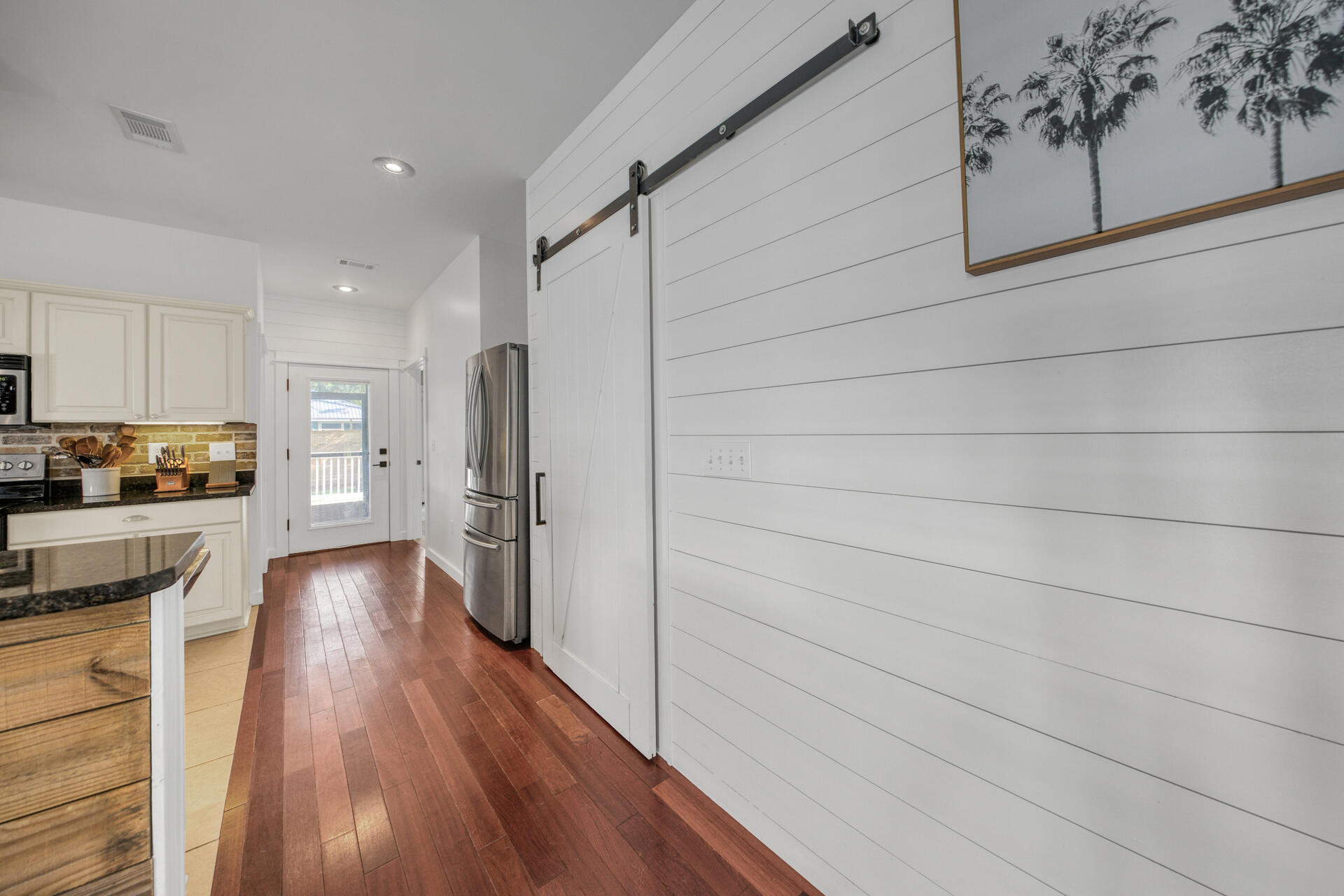 MAGNOLIA BEACH - Residential