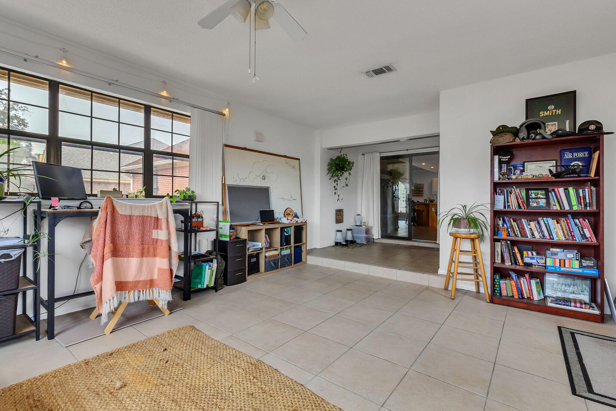 CASTELAR - Residential Lease