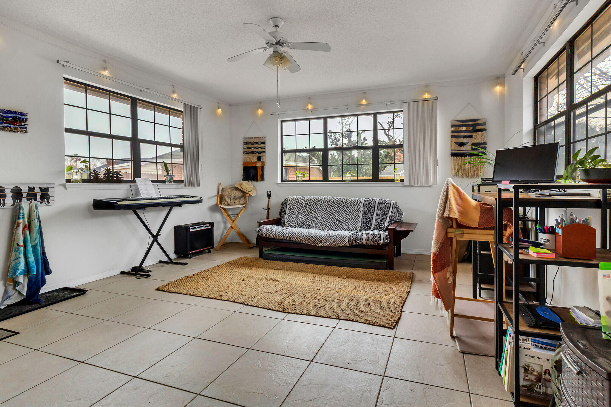 CASTELAR - Residential Lease