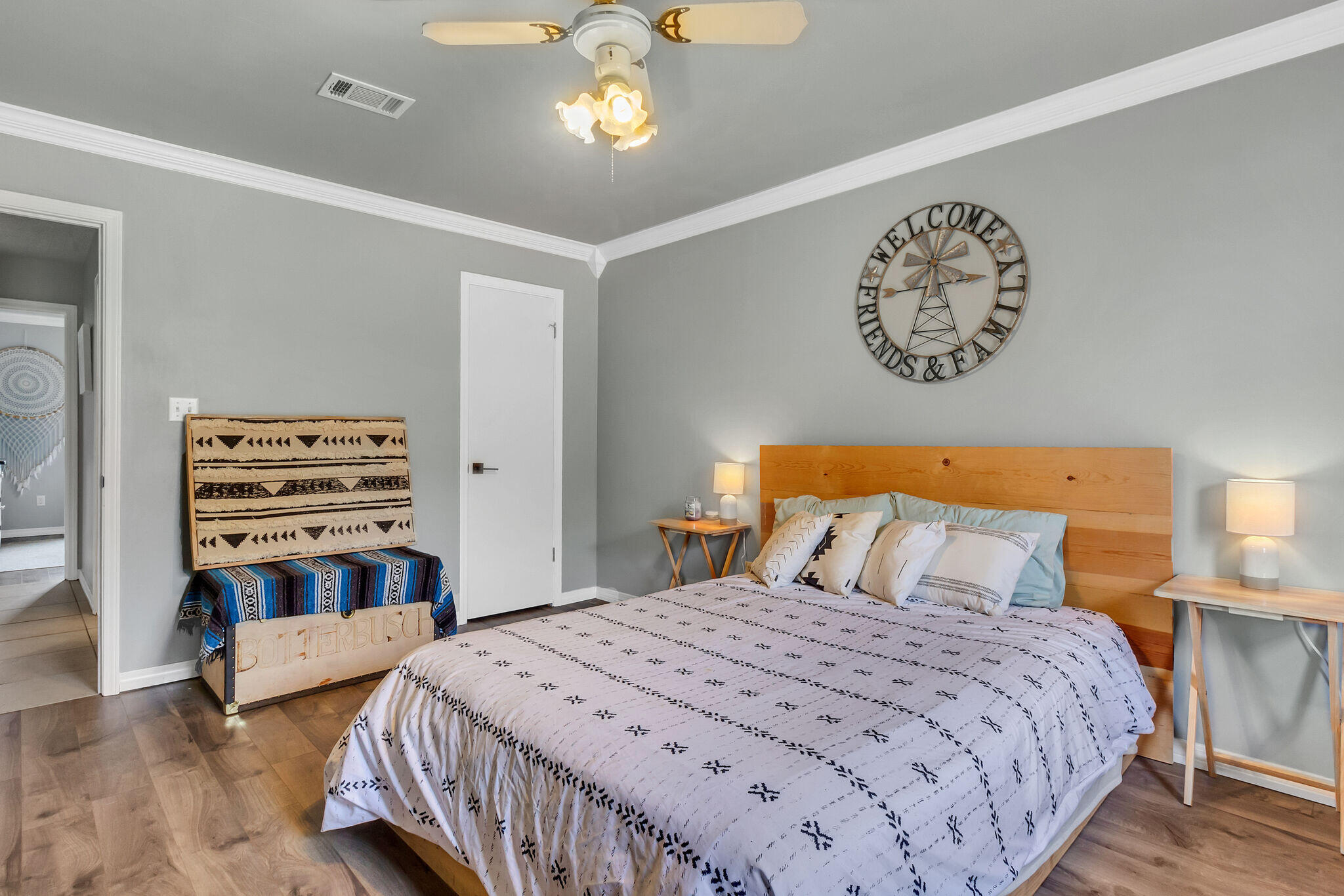 CASTELAR - Residential Lease