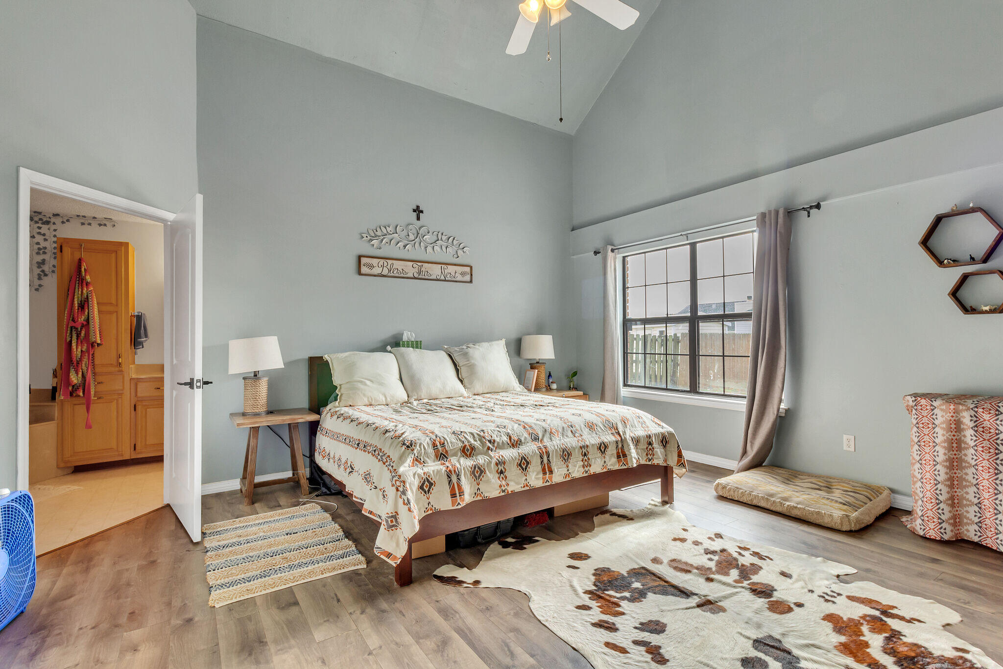 CASTELAR - Residential Lease