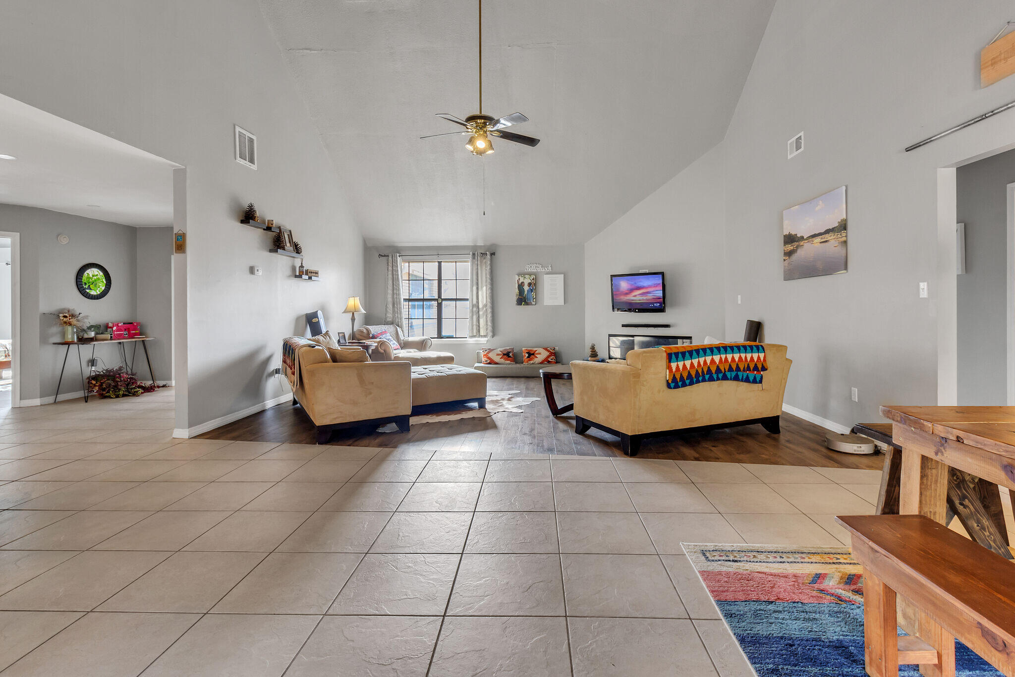 CASTELAR - Residential Lease