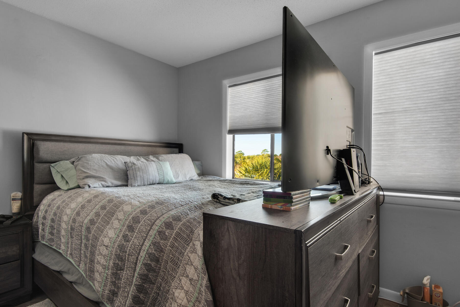 SAFE HARBOUR VILLAGE CONDO - Residential