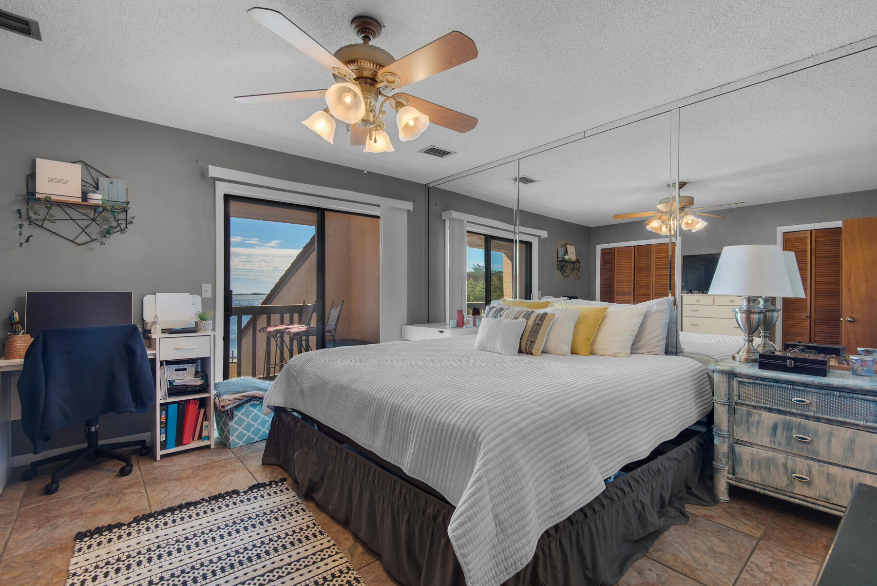 SAFE HARBOUR VILLAGE CONDO - Residential