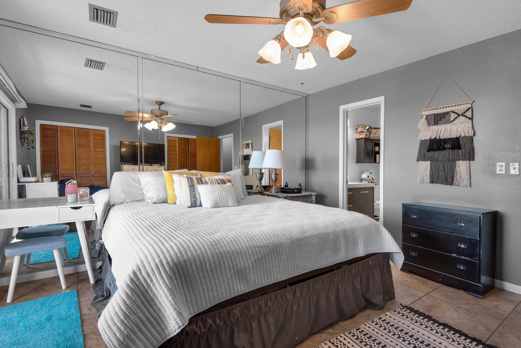 SAFE HARBOUR VILLAGE CONDO - Residential