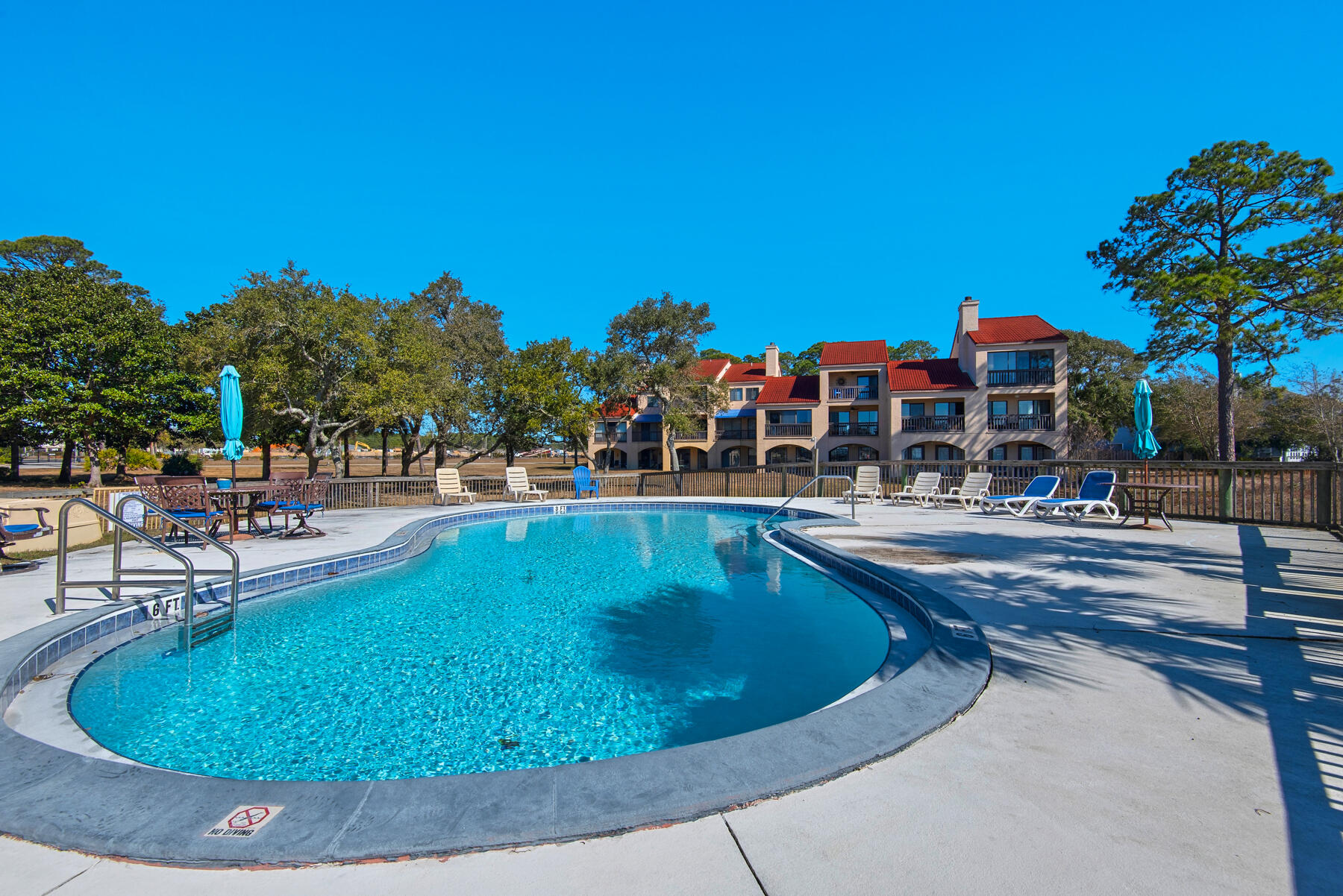 SAFE HARBOUR VILLAGE CONDO - Residential