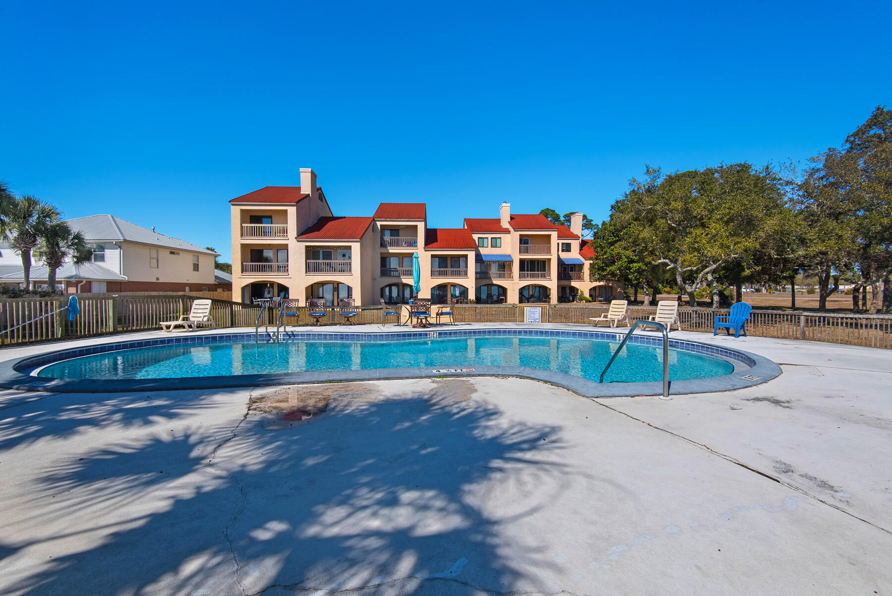 SAFE HARBOUR VILLAGE CONDO - Residential