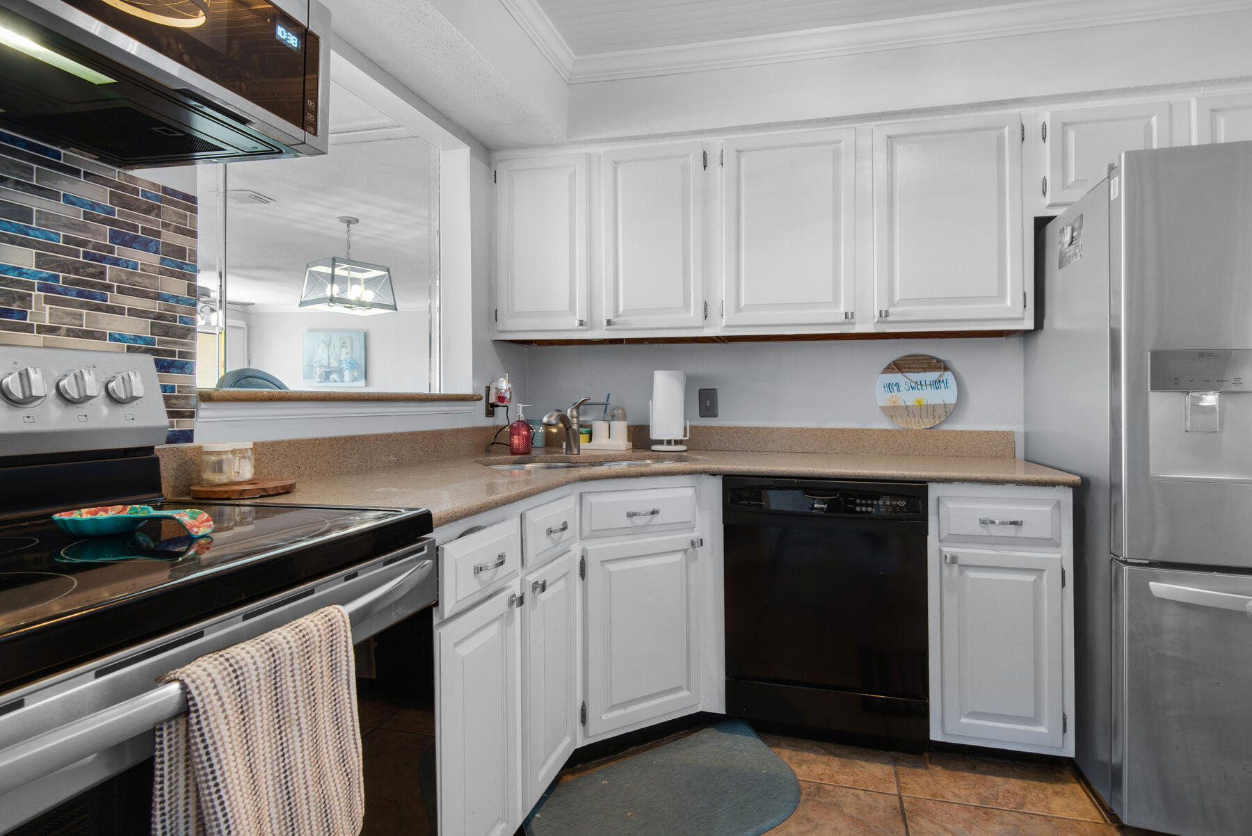 SAFE HARBOUR VILLAGE CONDO - Residential