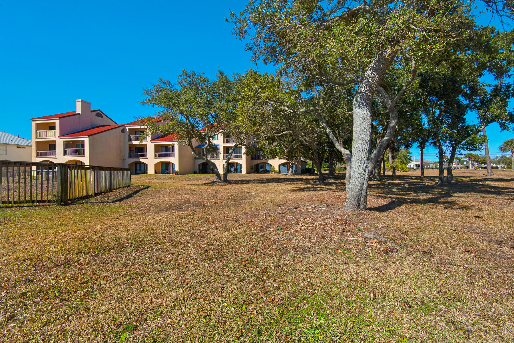 SAFE HARBOUR VILLAGE CONDO - Residential