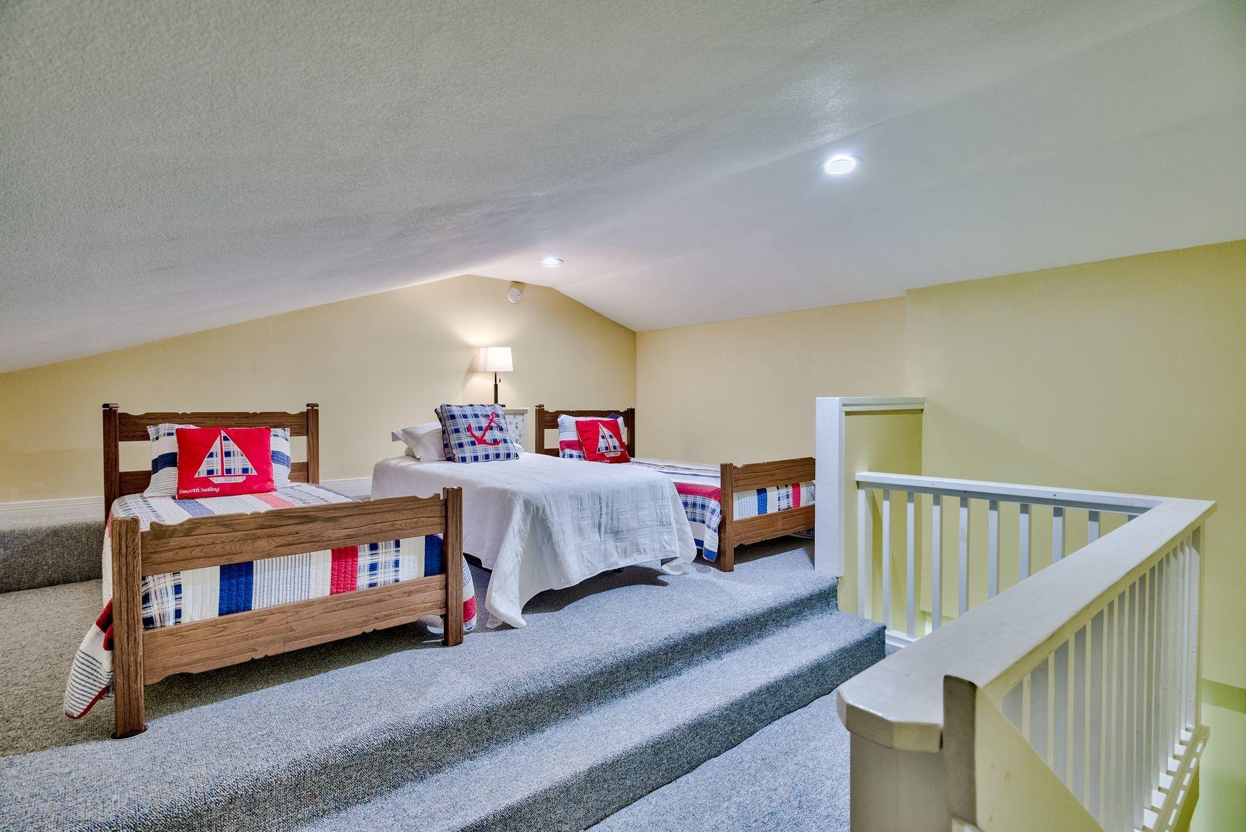 BLUE TIDE CONDO - Residential