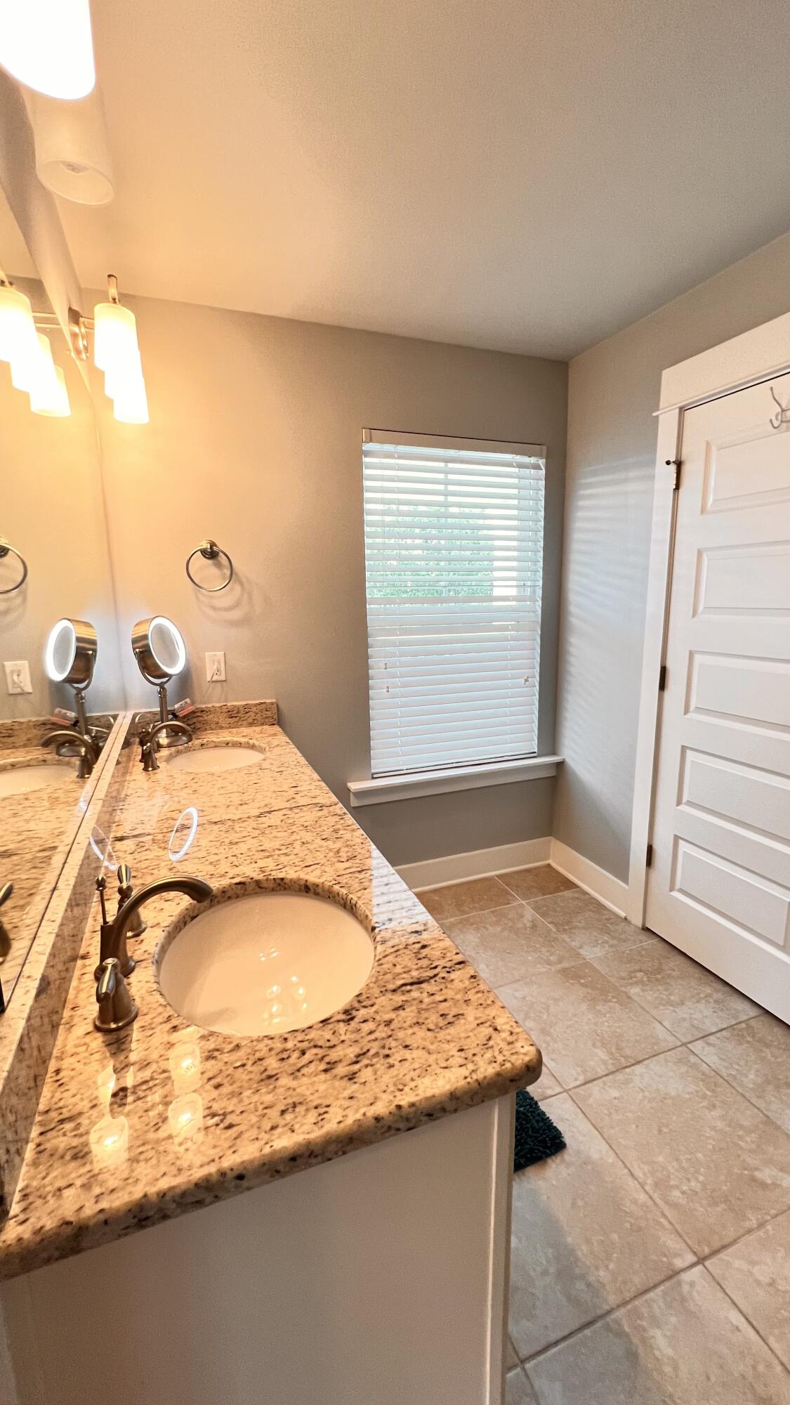 AUDUBON POINT - Residential Lease