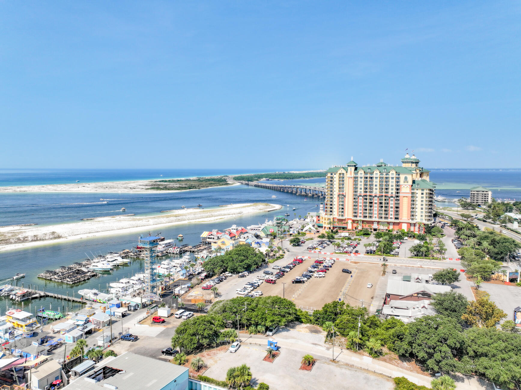 ISLA BLANCA T/H - Residential