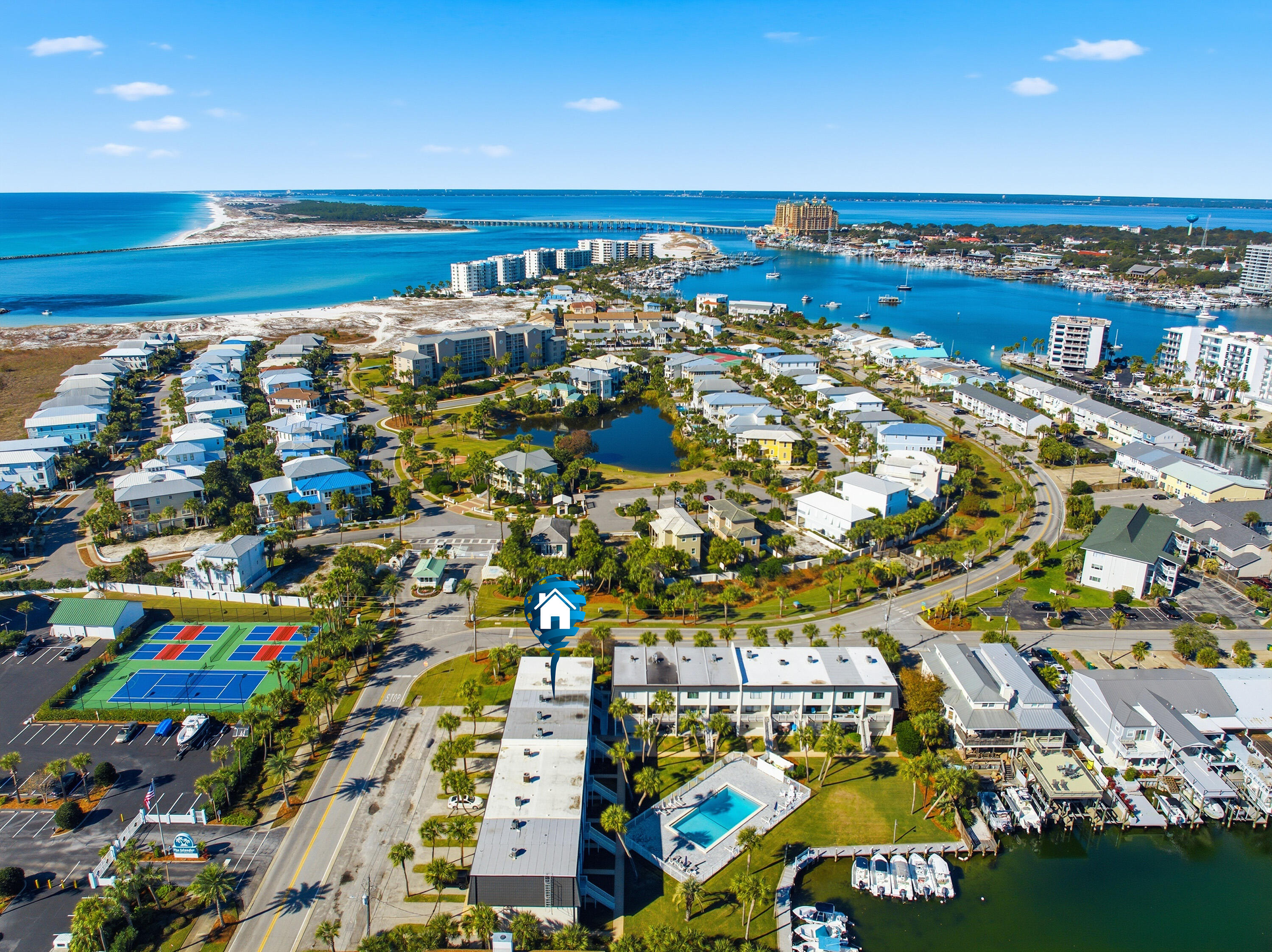 ISLA BLANCA T/H - Residential