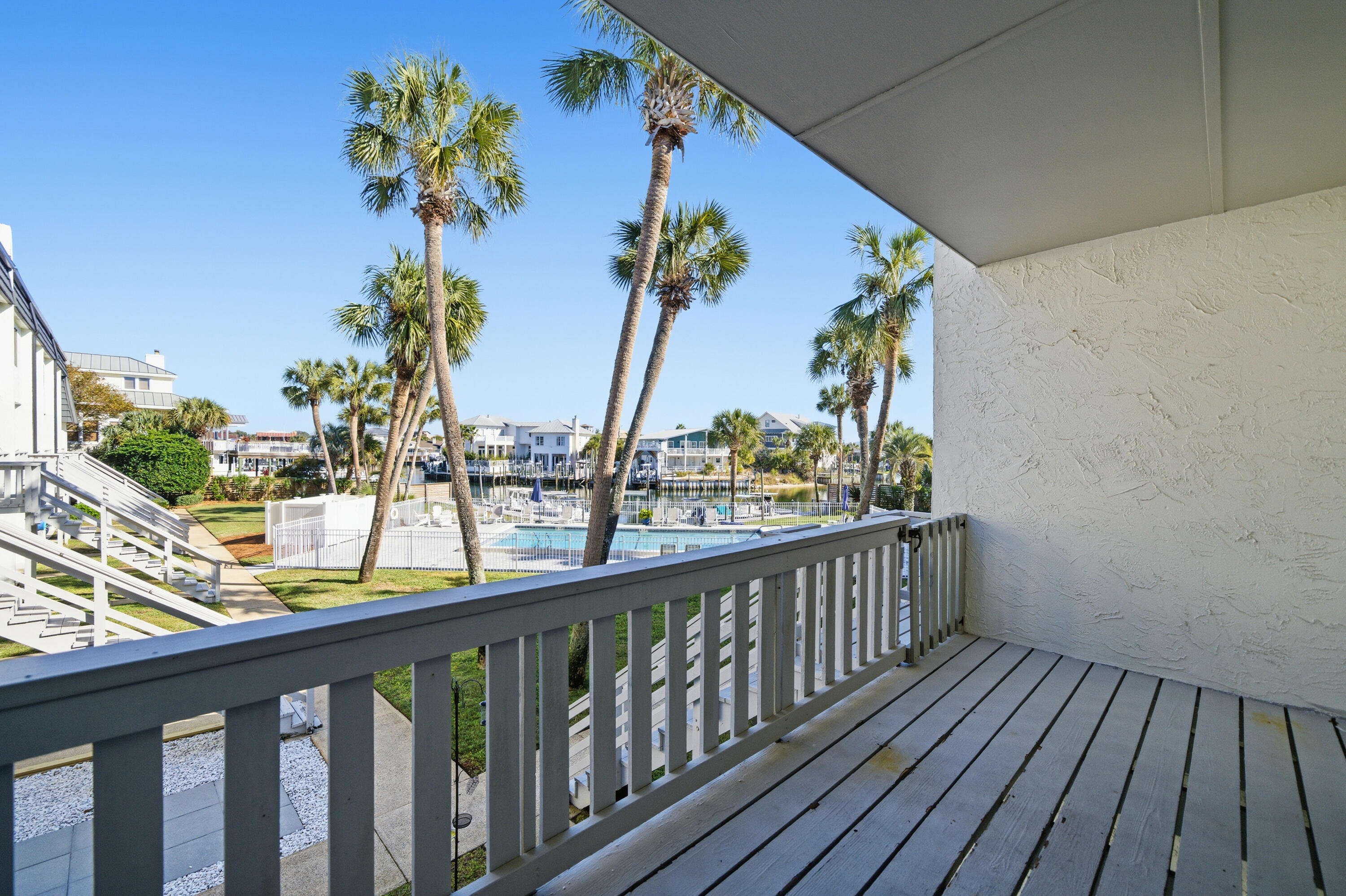 ISLA BLANCA T/H - Residential