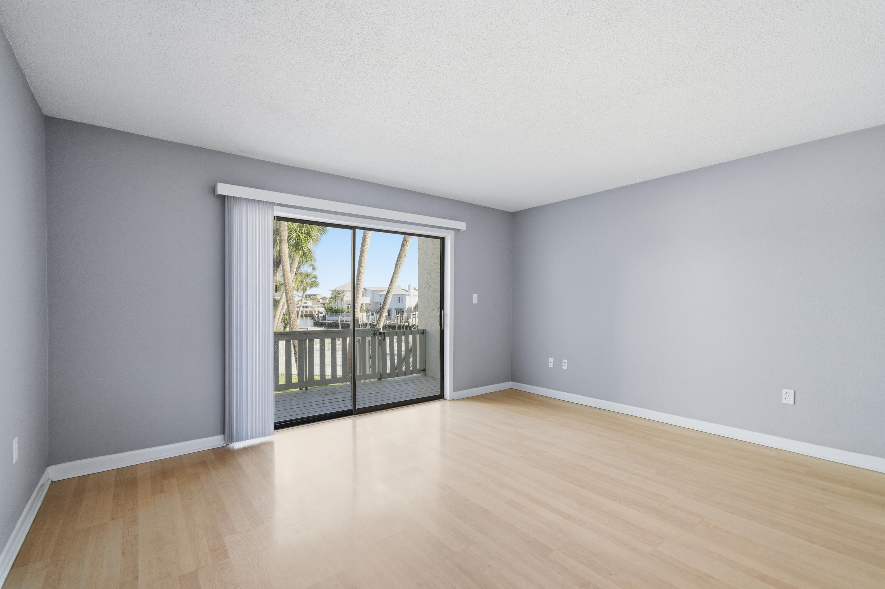 ISLA BLANCA T/H - Residential