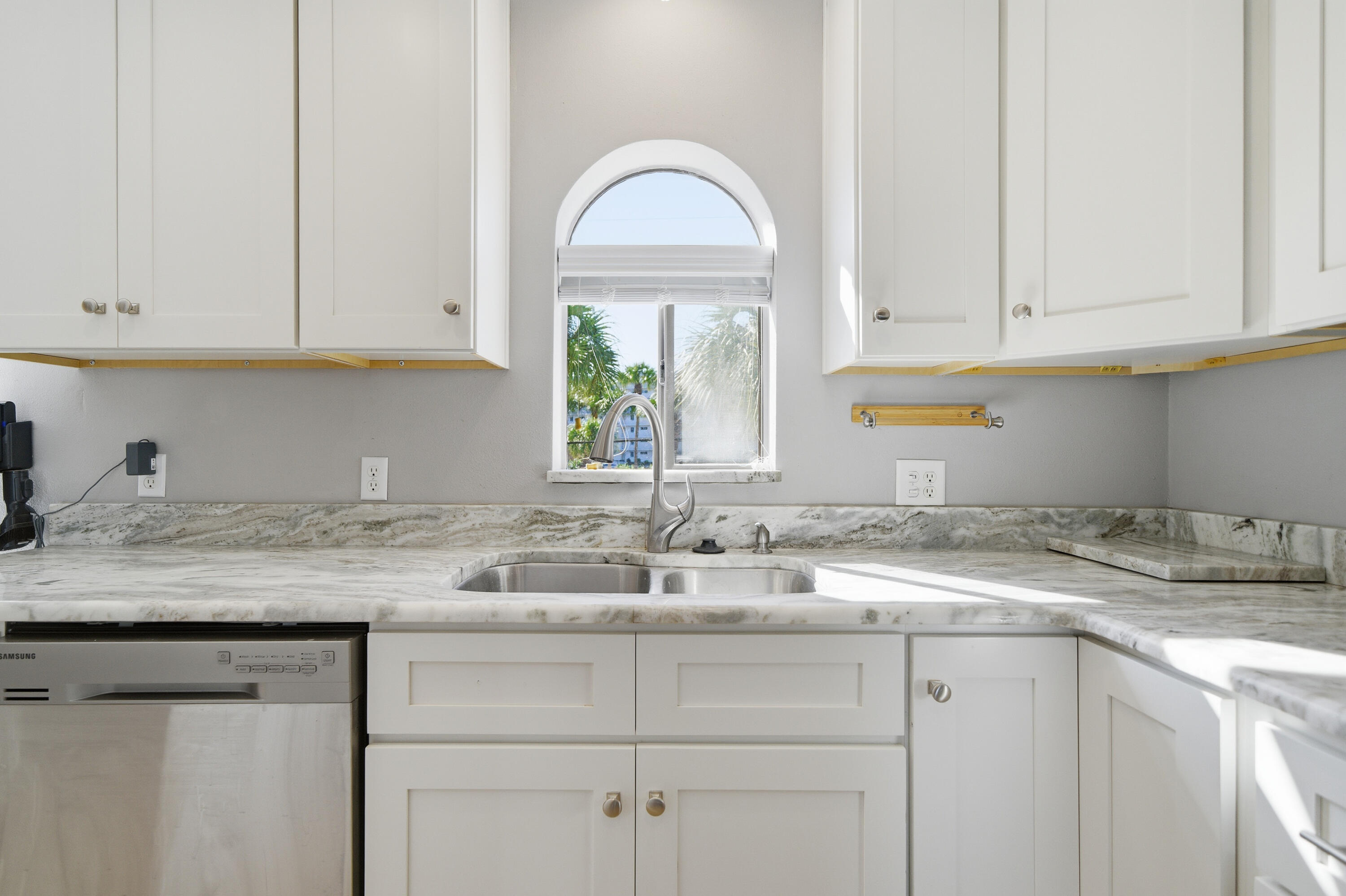 ISLA BLANCA T/H - Residential