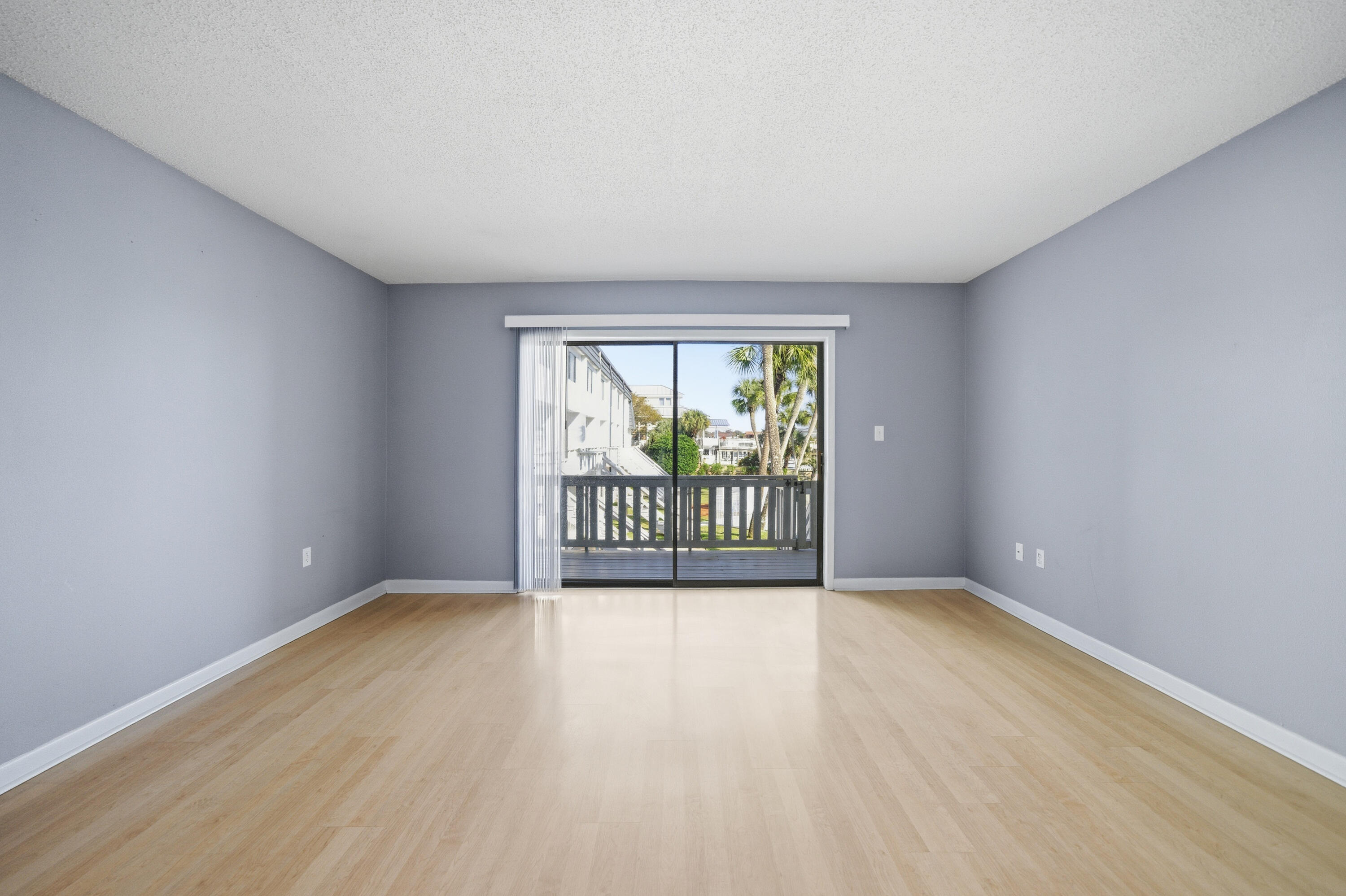 ISLA BLANCA T/H - Residential