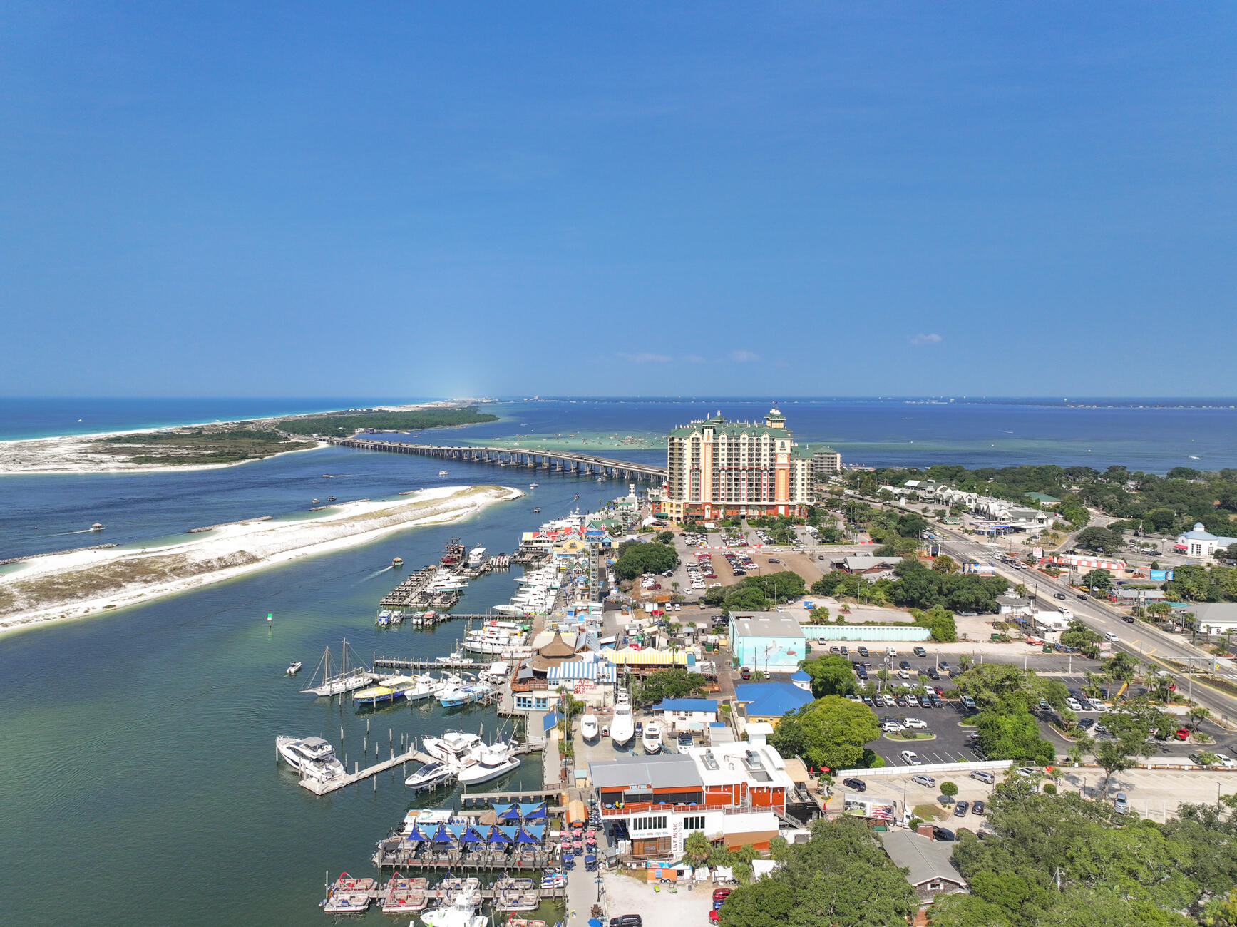 ISLA BLANCA T/H - Residential